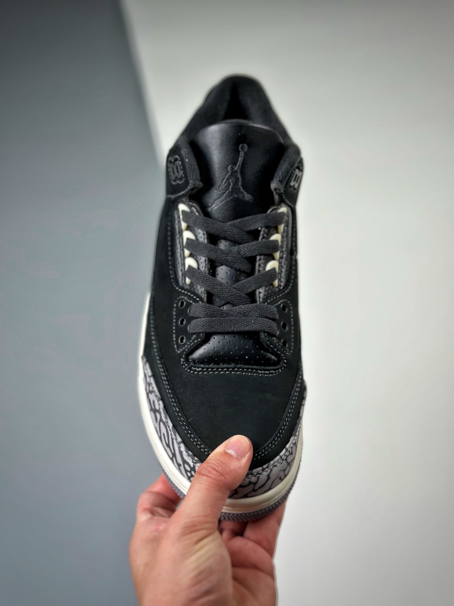 NIKE Air Jordan 3