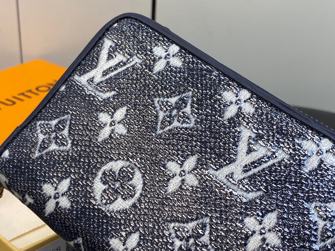 L*ouis V*uitton Top Bag