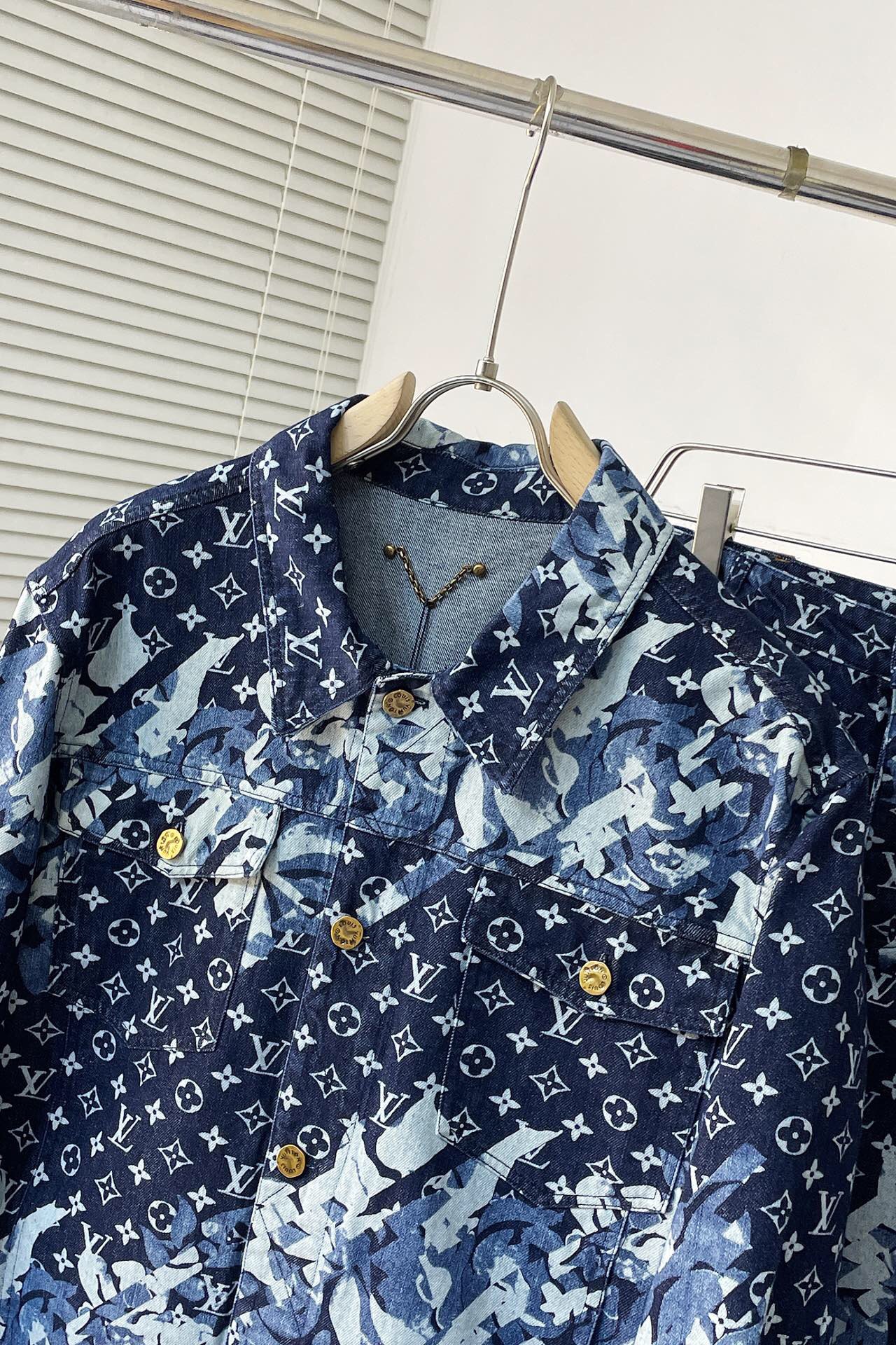 Men suits Top Quality