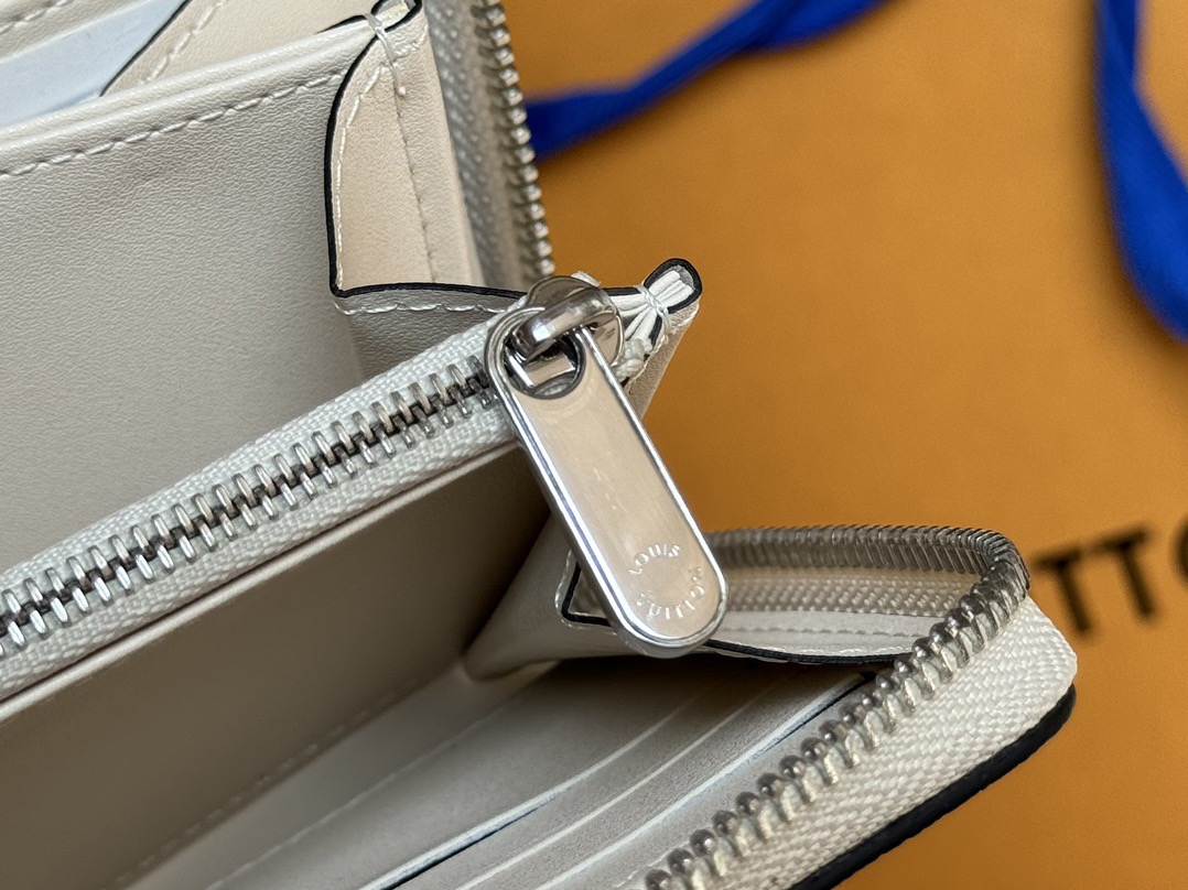 L*ouis V*uitton Top Bag