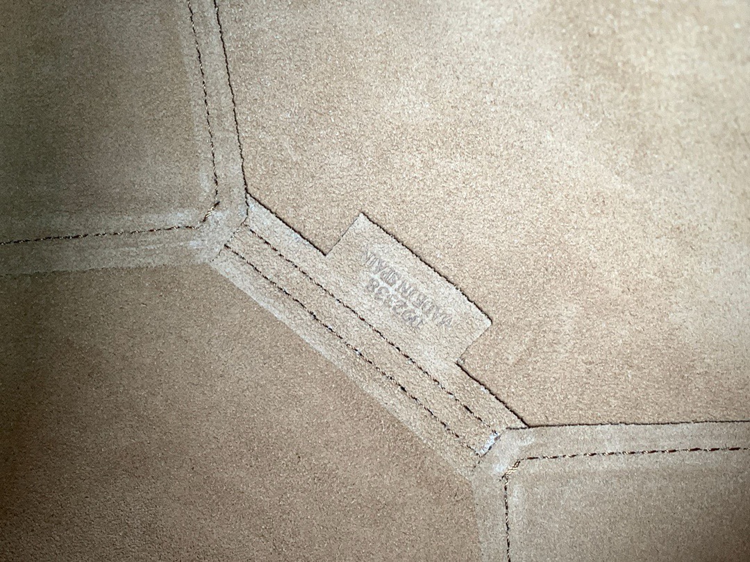 L*oewe Bag 9030 Top Quality