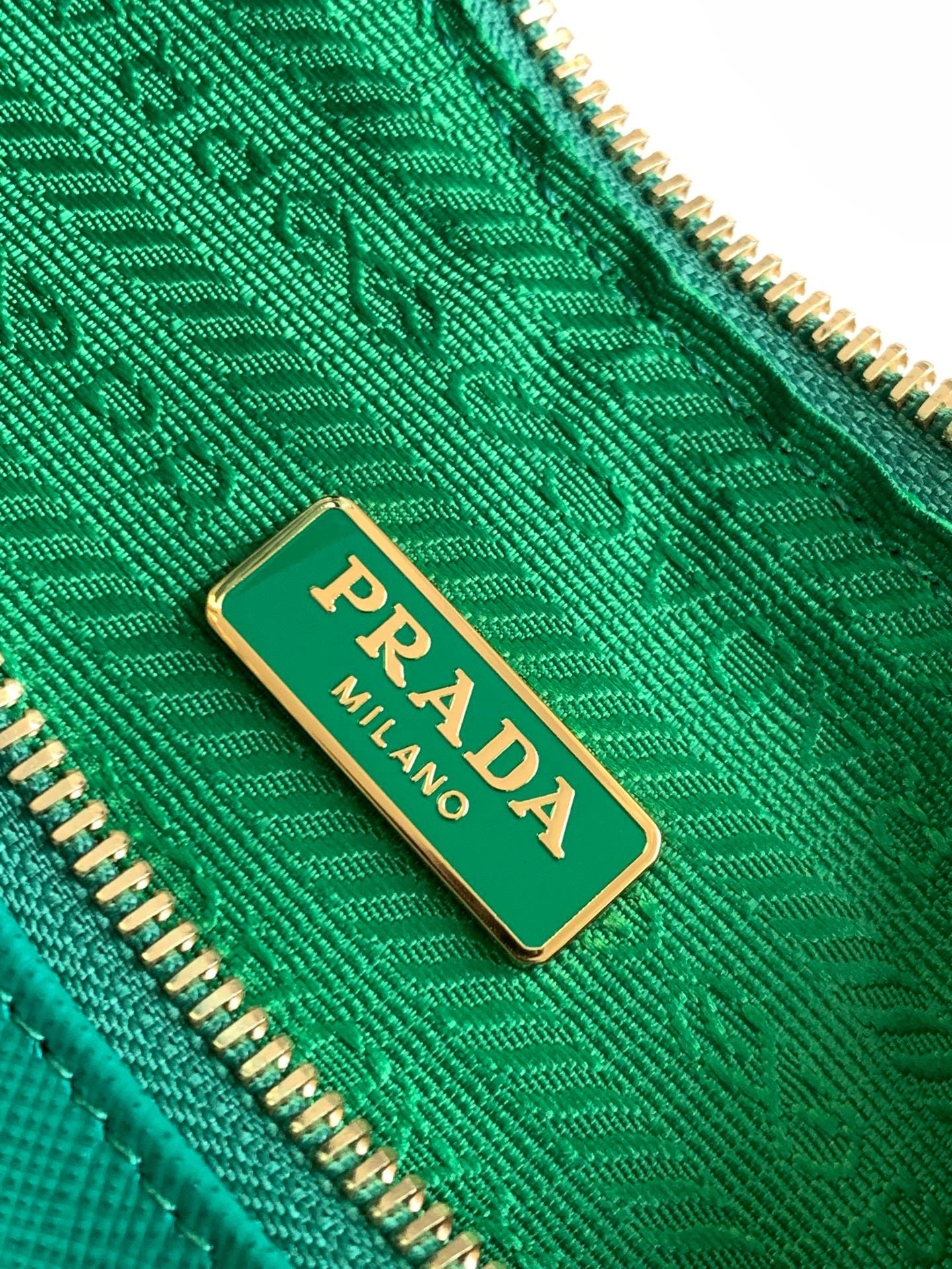 P*rada Bag Top Quality