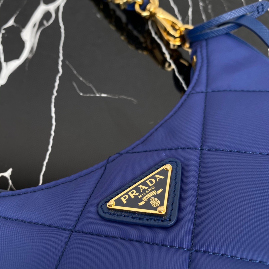 P*rada Bag Top Quality