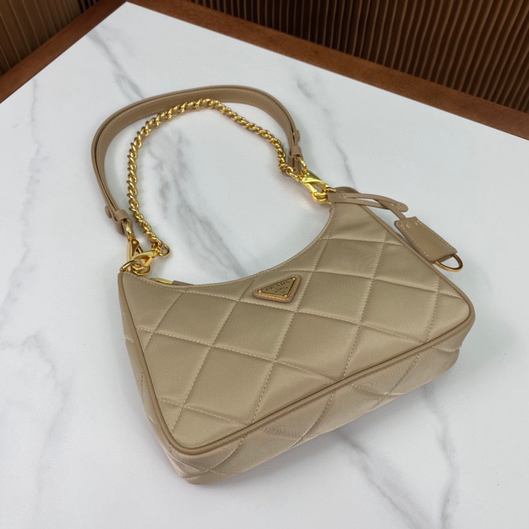 P*rada Bag Top Quality