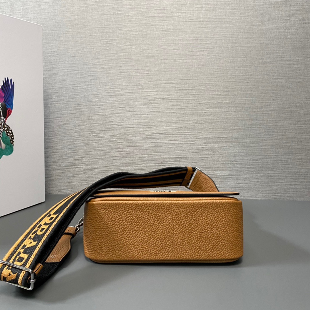 P*rada Bag Top Quality