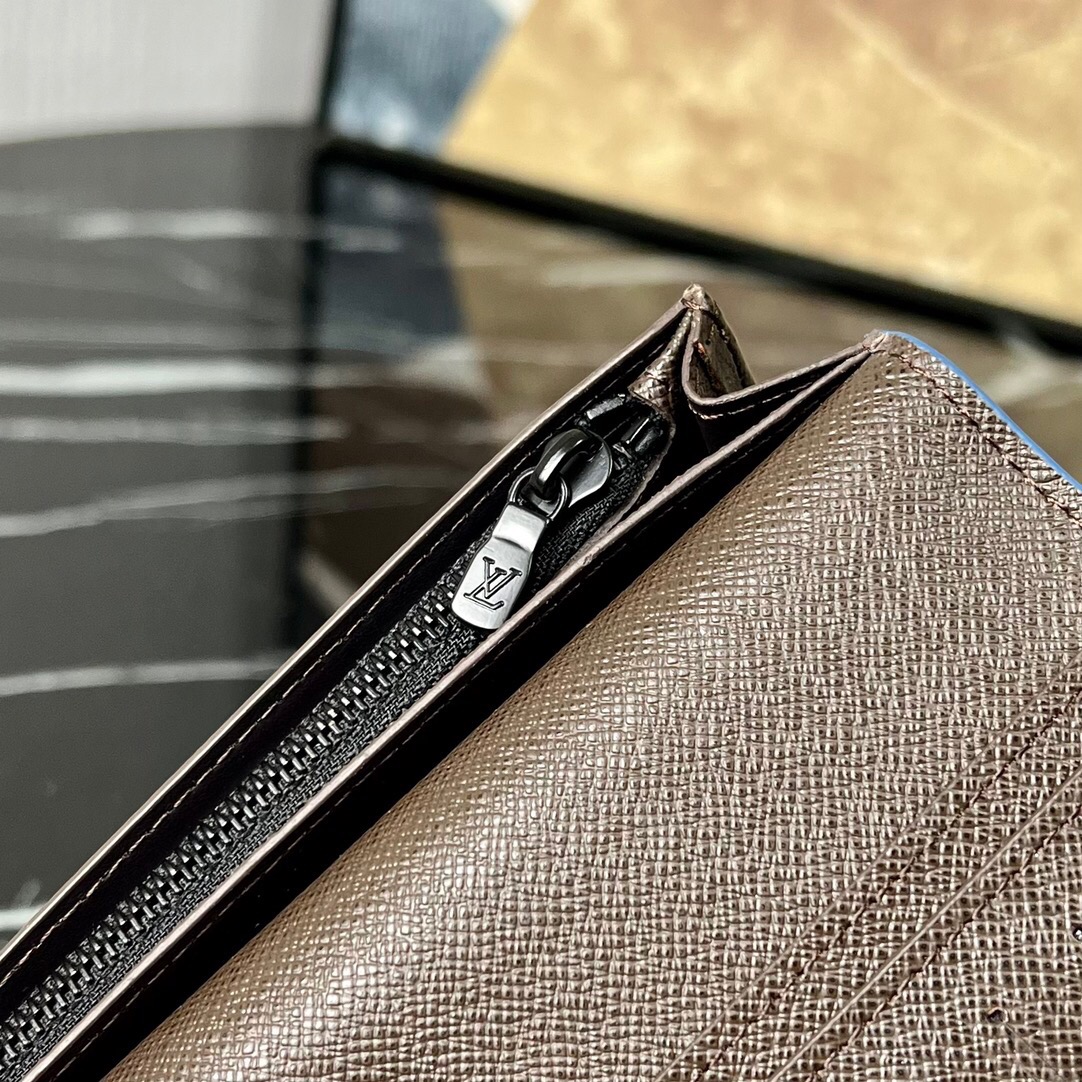 L*ouis V*uitton Top Bag