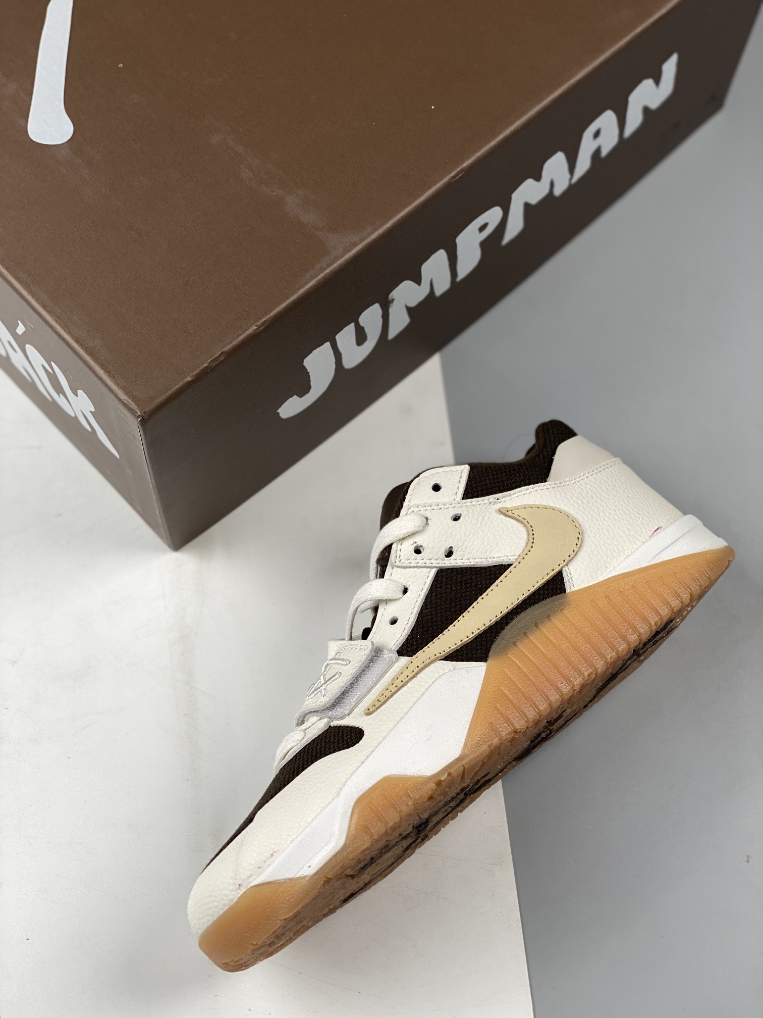 Nike Air Jordan cut the check aj