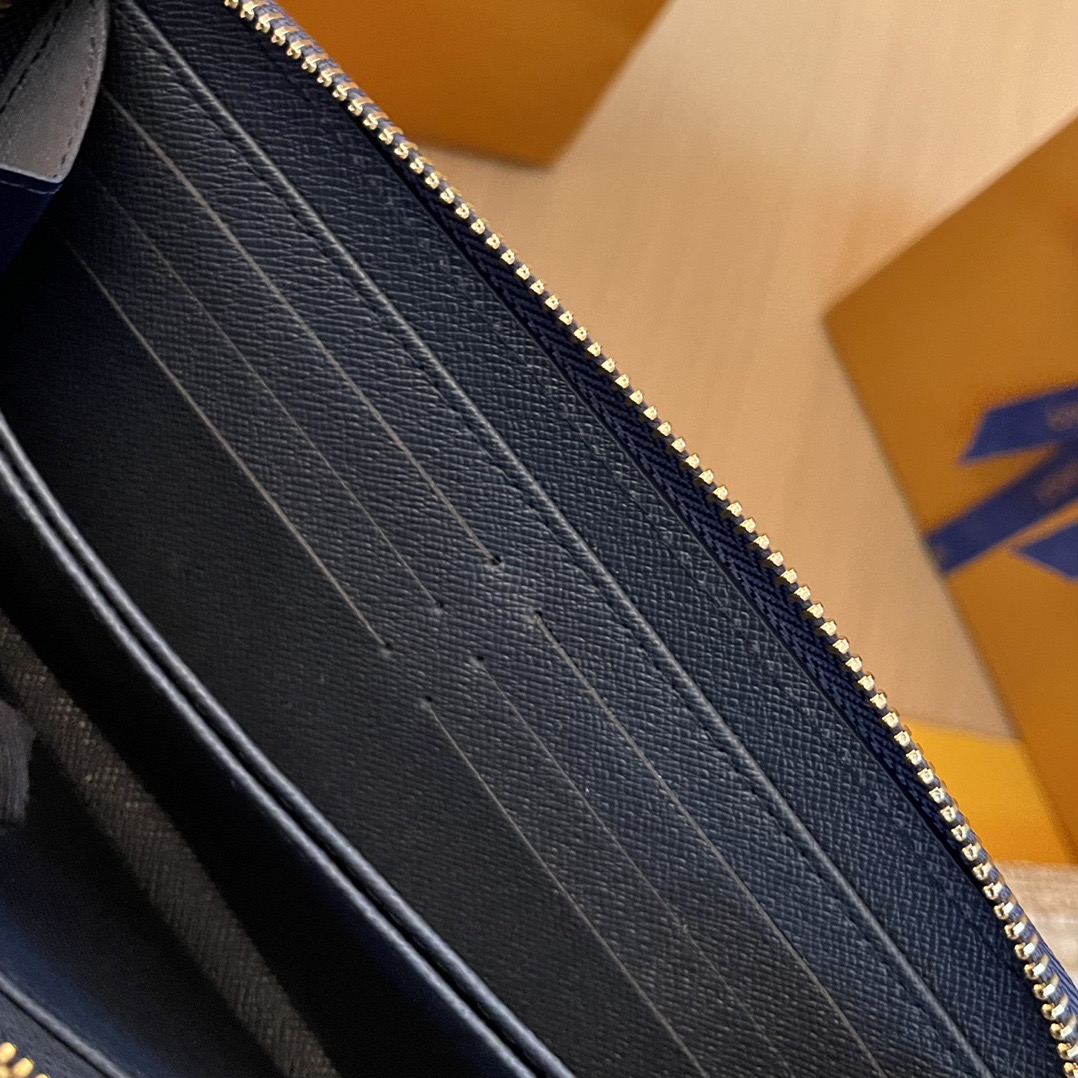 L*ouis V*uitton Top Bag