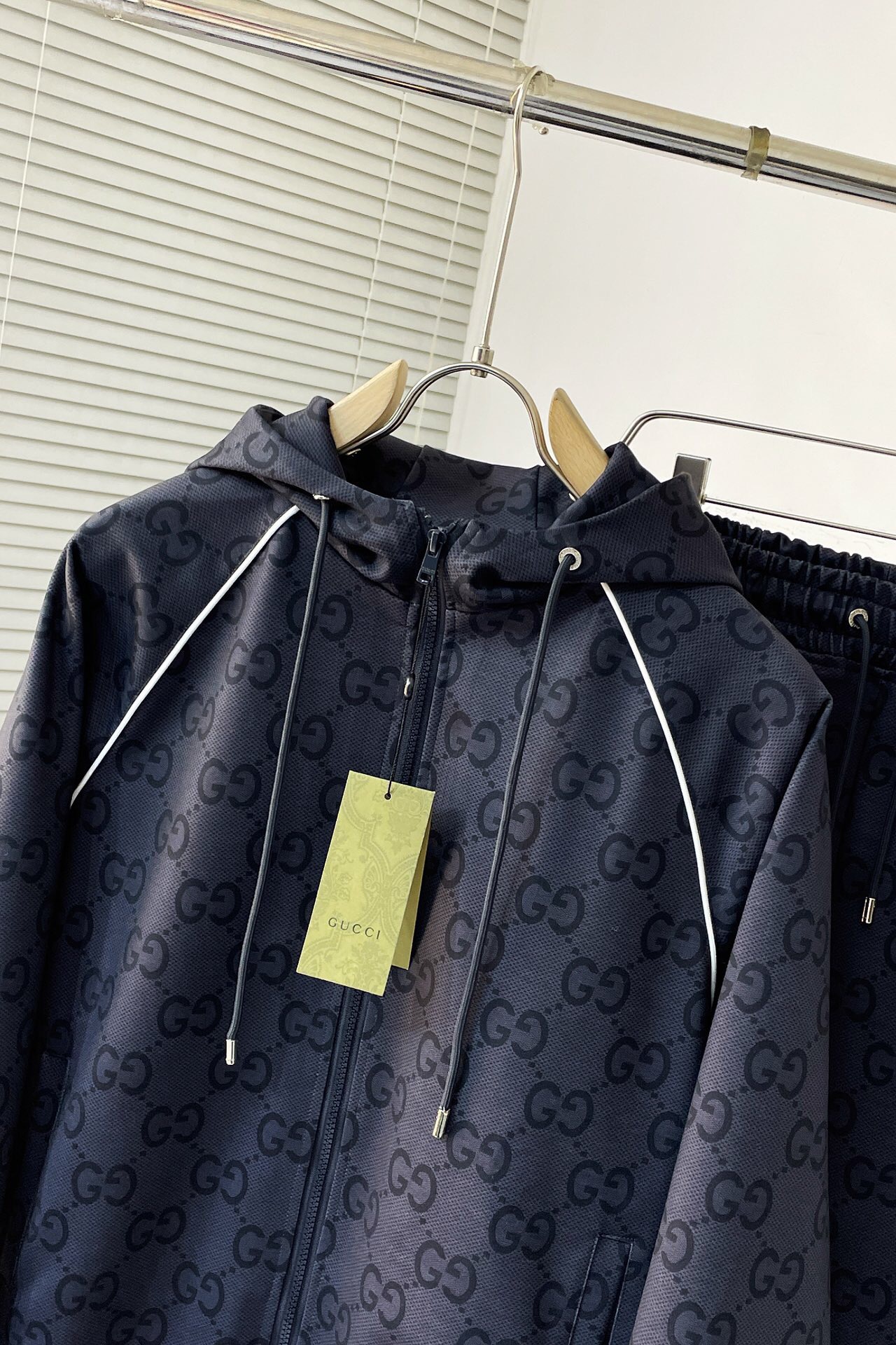 Men suits Top Quality