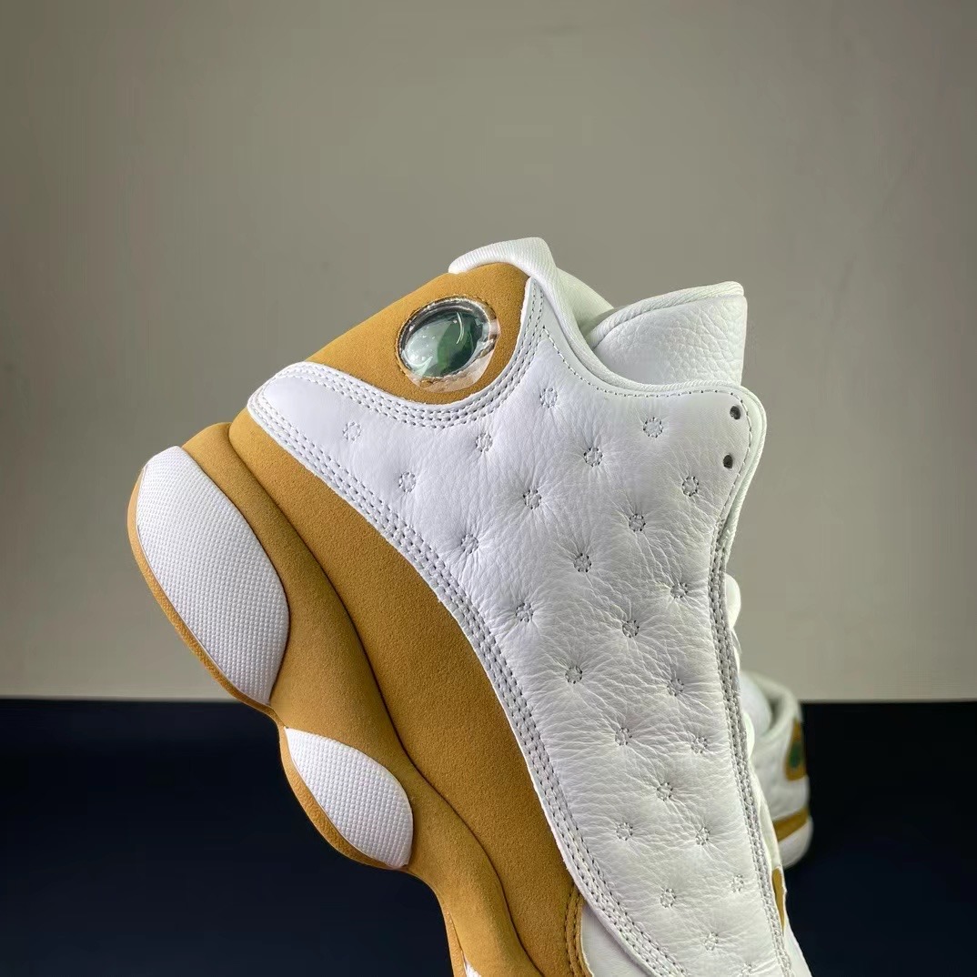 Air Jordan 13