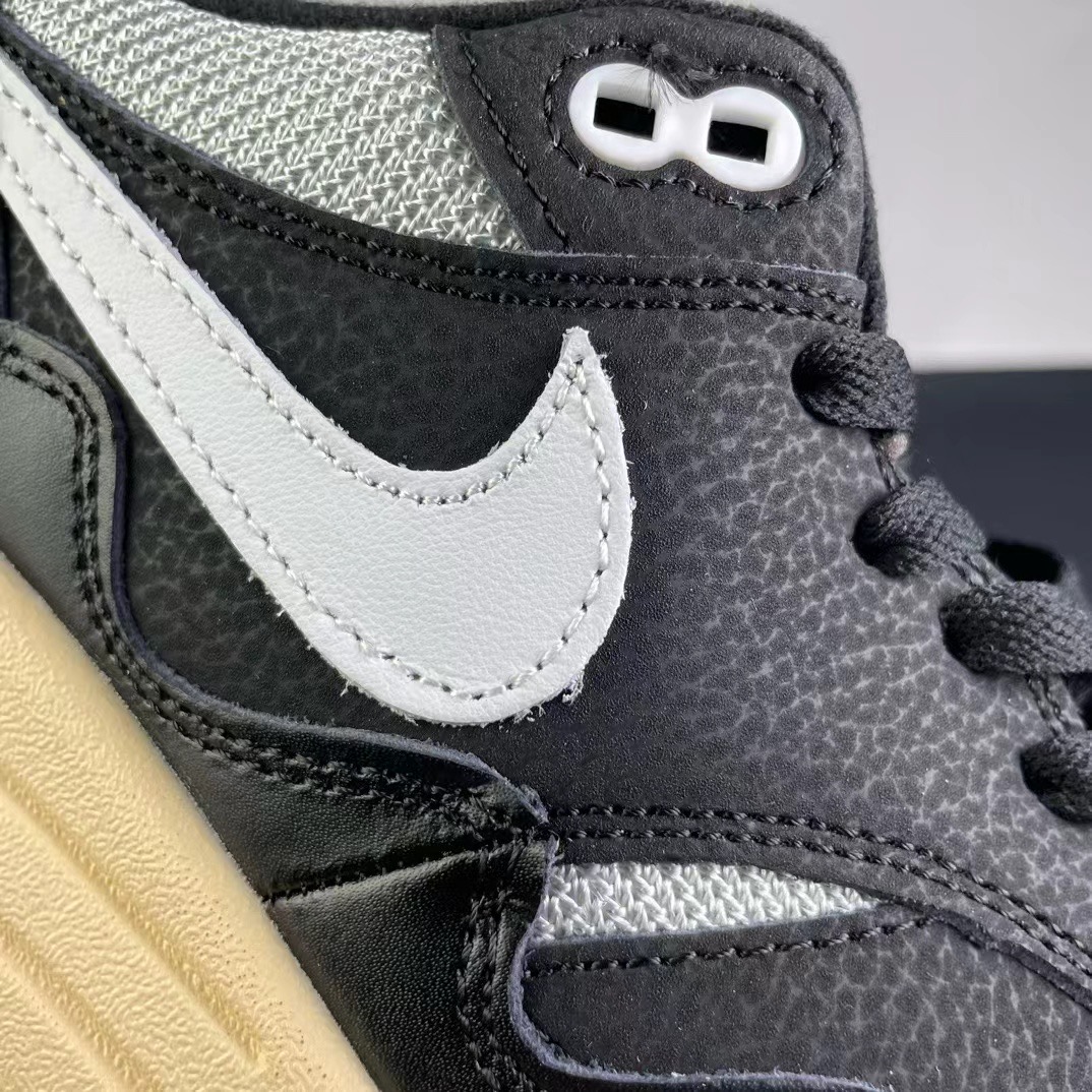 Nike Air Max+P*atta ）