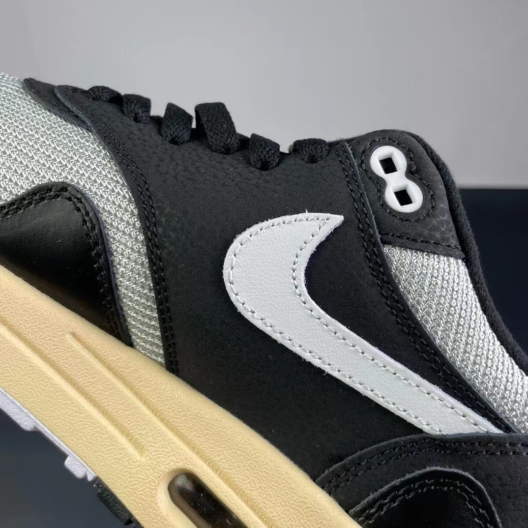 Nike Air Max+P*atta ）