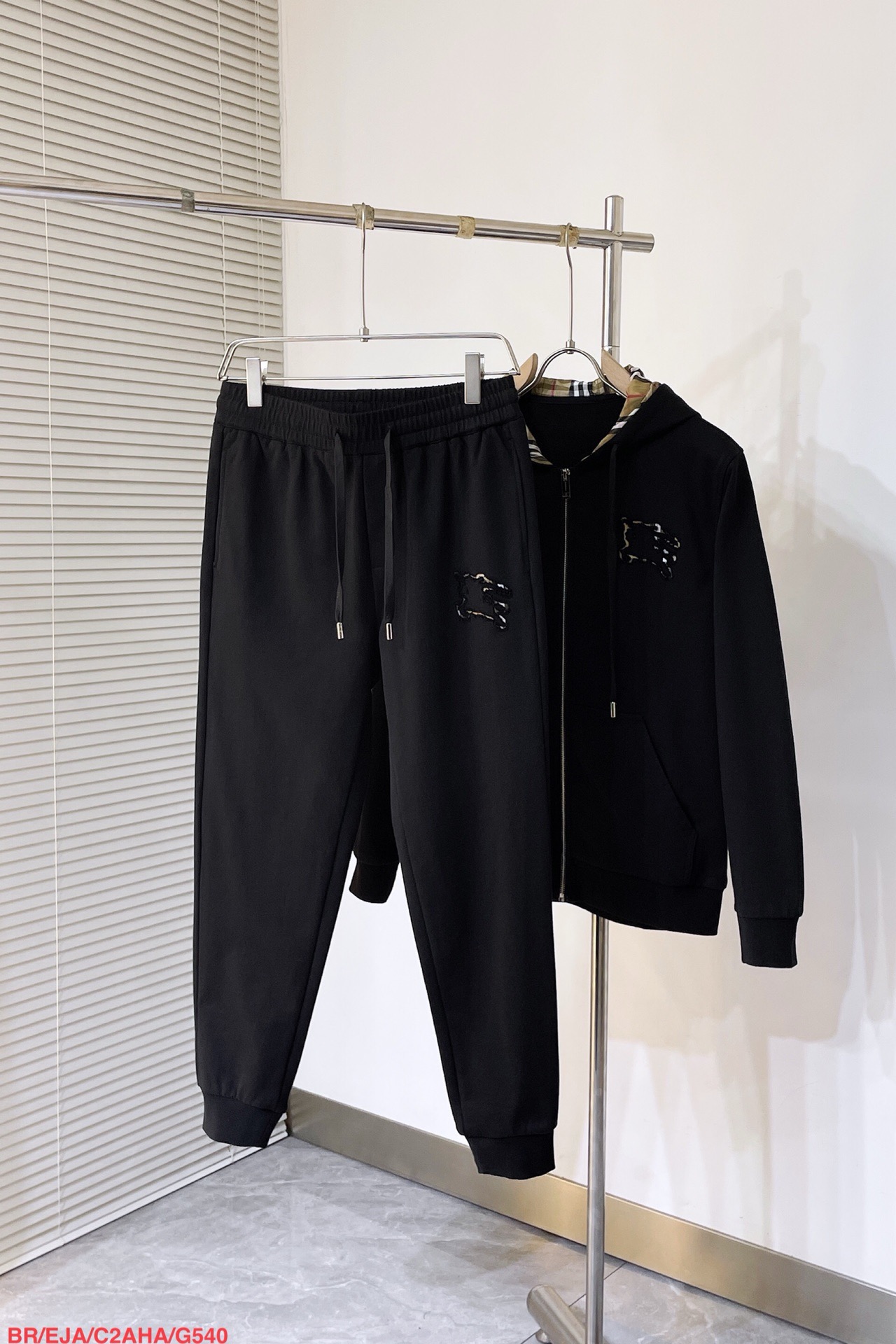 Men suits Top Quality