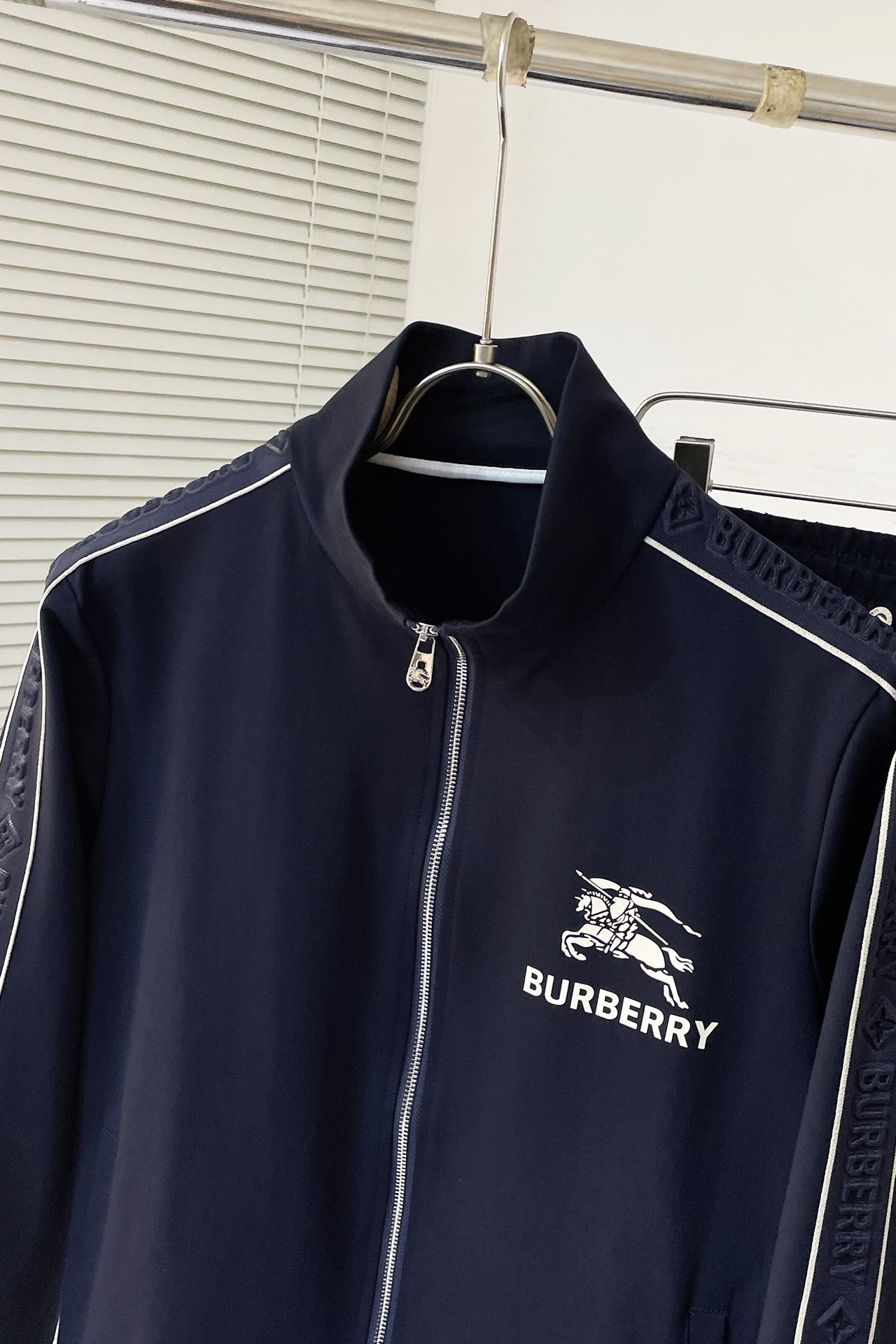 Men suits Top Quality