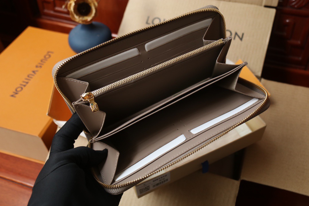 L*ouis V*uitton Top Bag