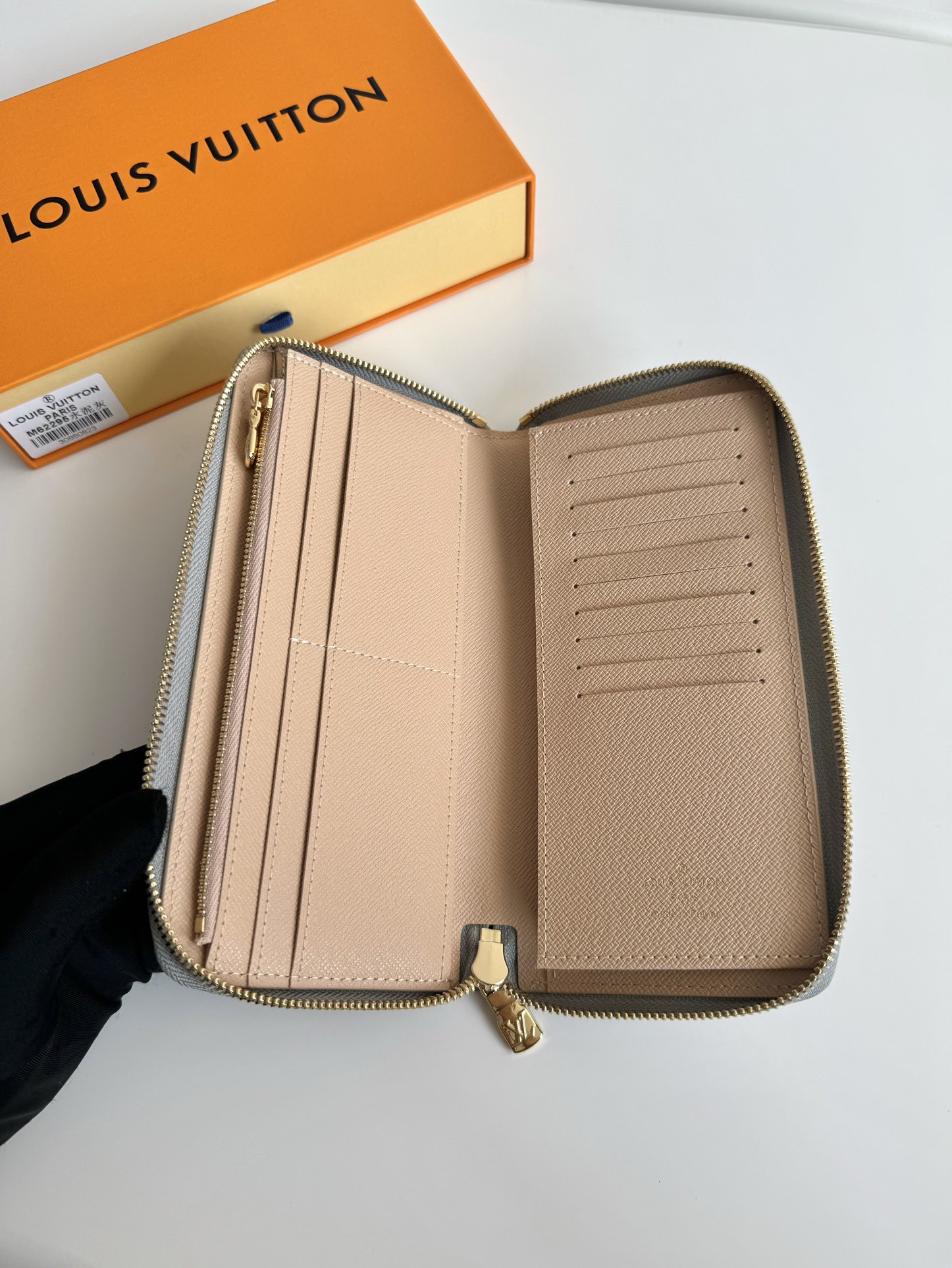 L*ouis V*uitton Top Bag