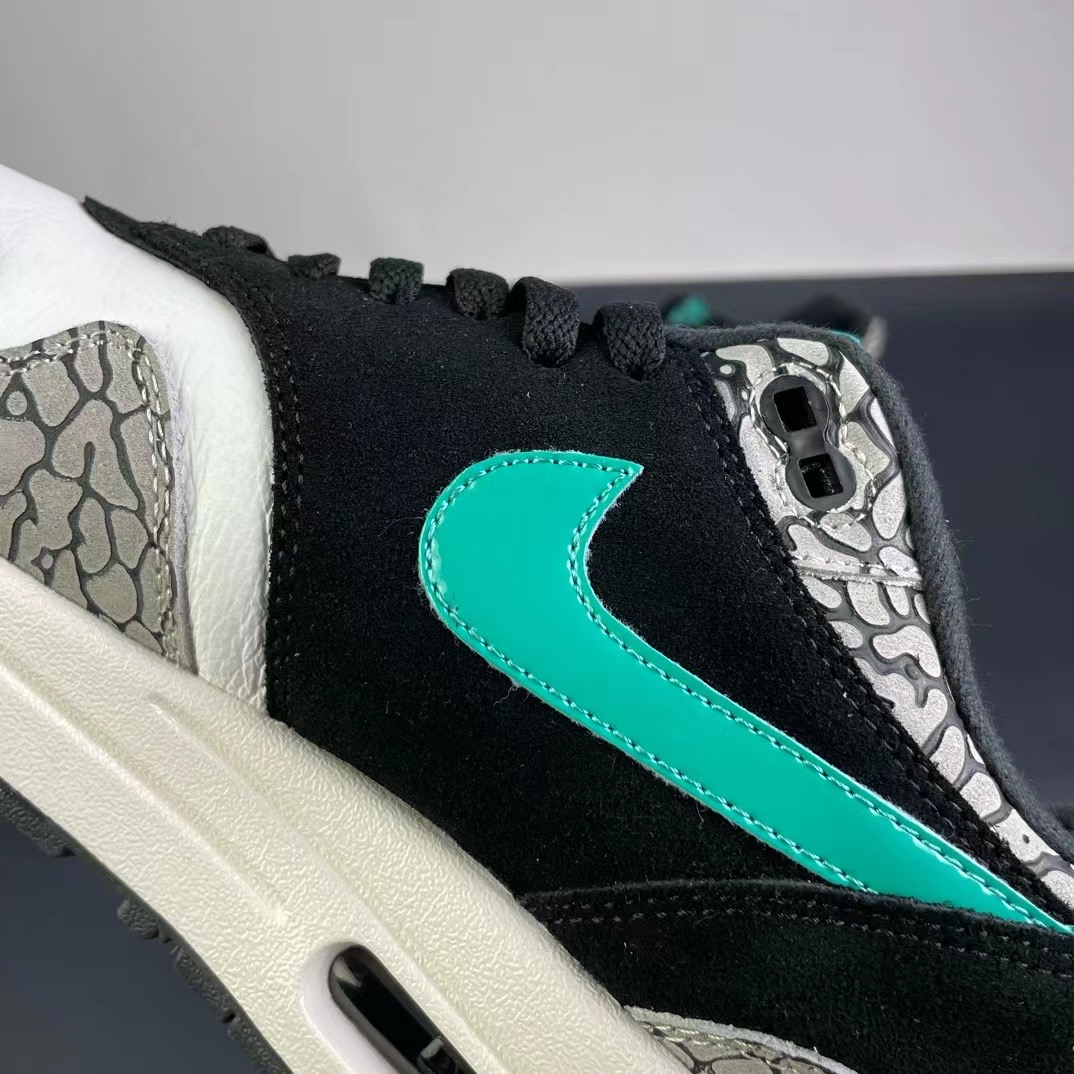 Nike Air Max+O WF ）