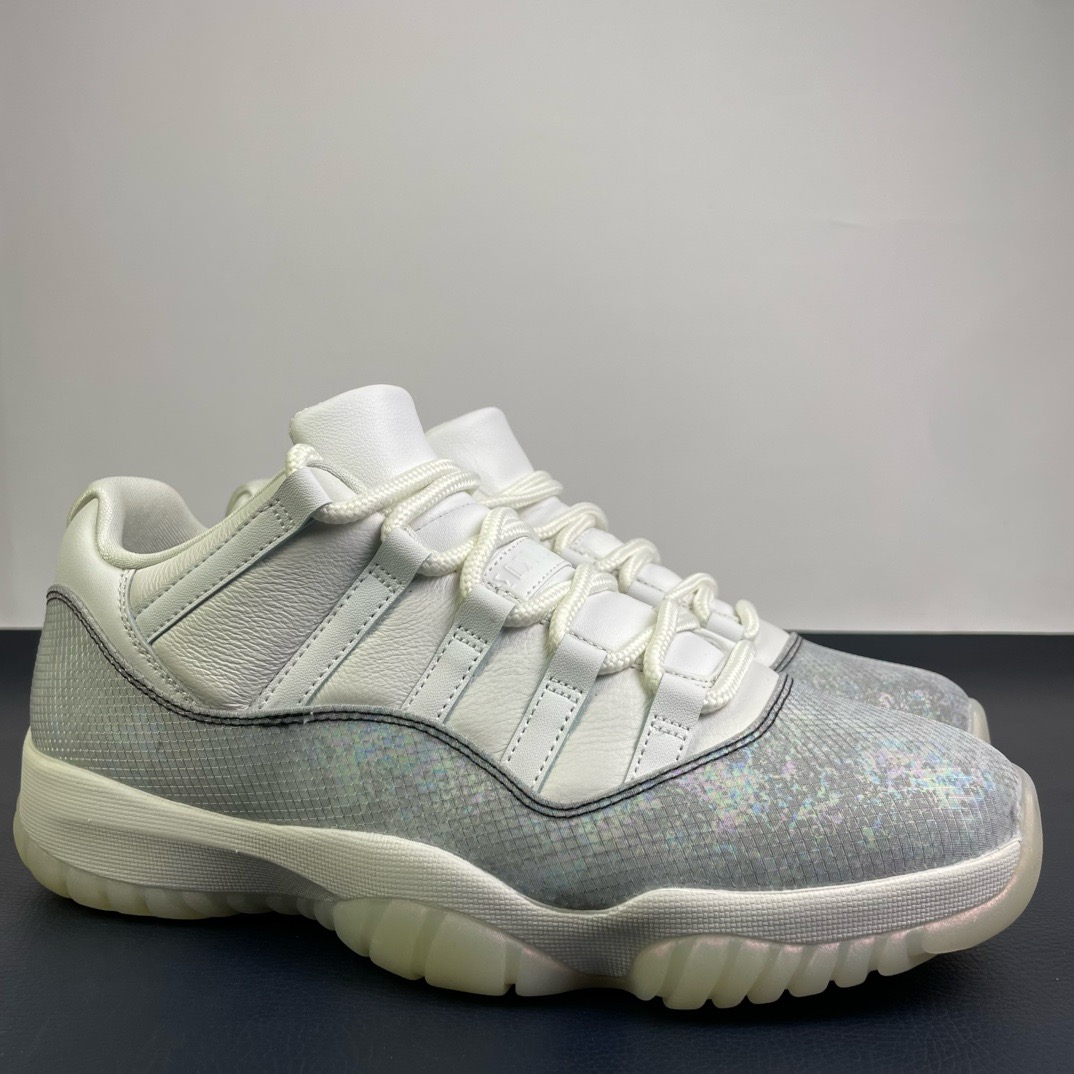 NIKE Air Jordan 11（）