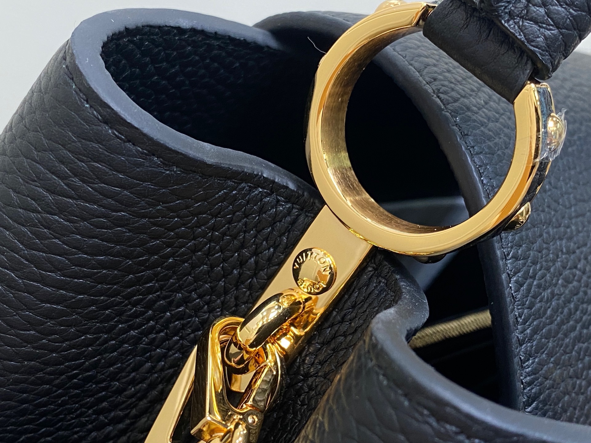 L*ouis V*uitton Top Bag