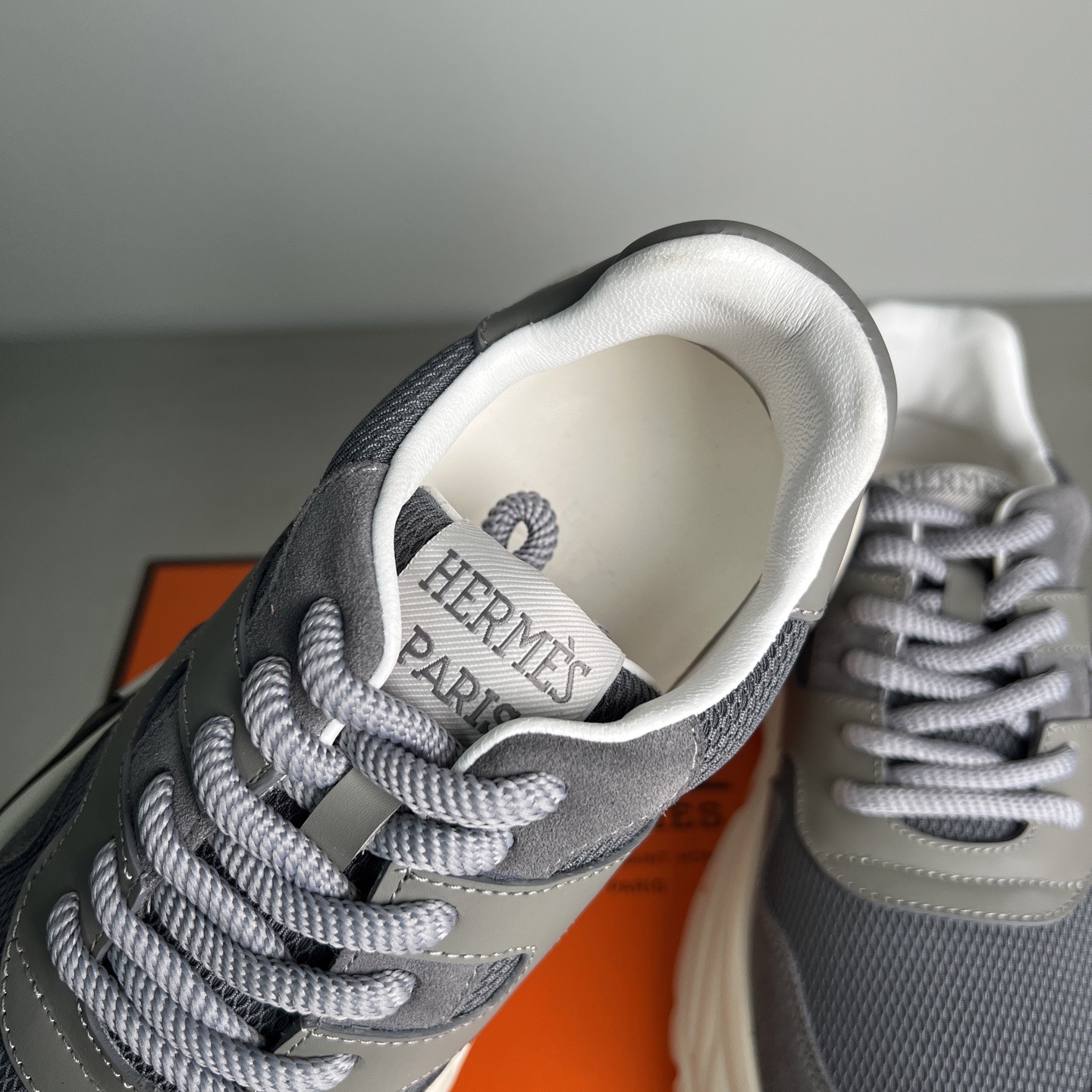 Men H*ermes Top Sneaker