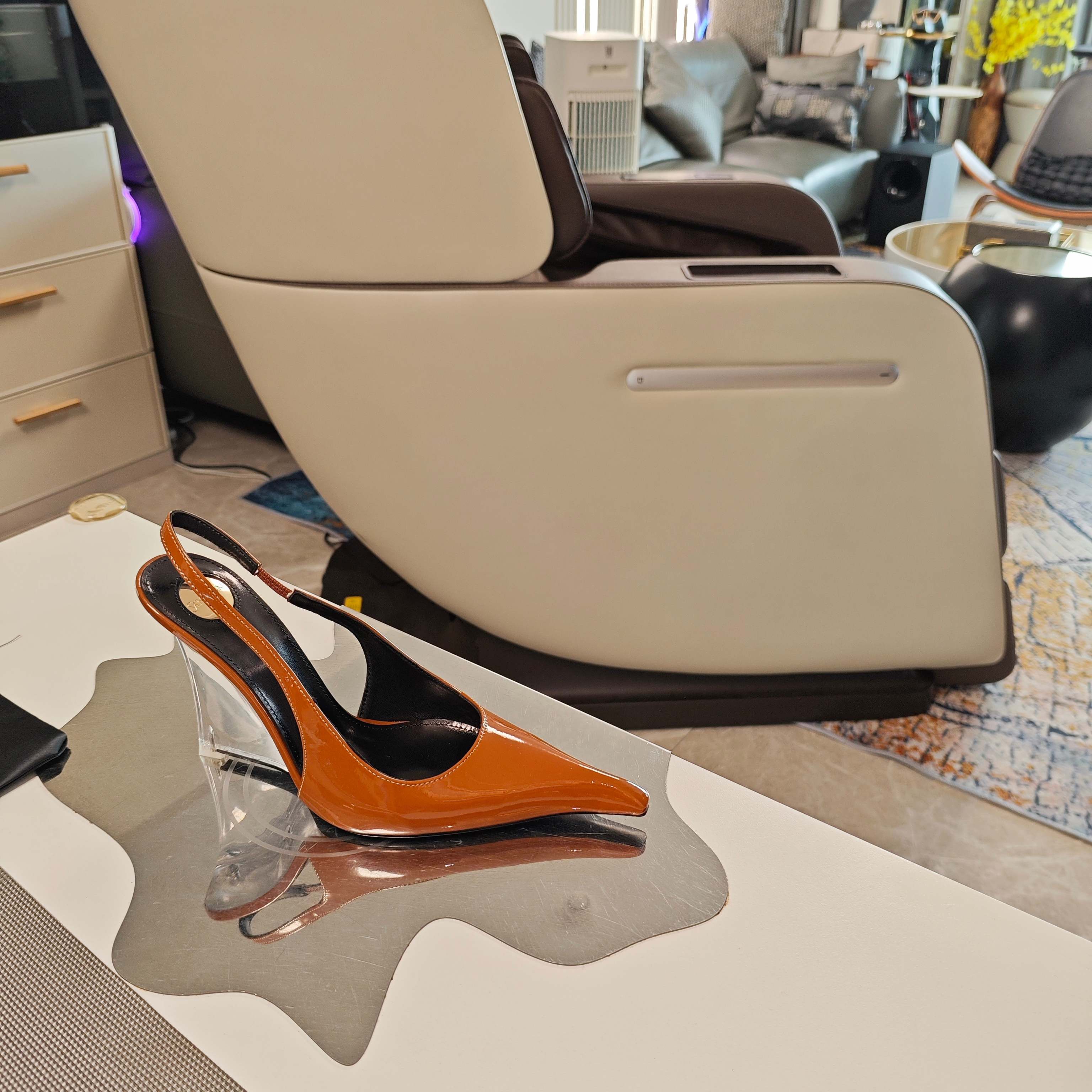 Women Y*SL Top Pumps