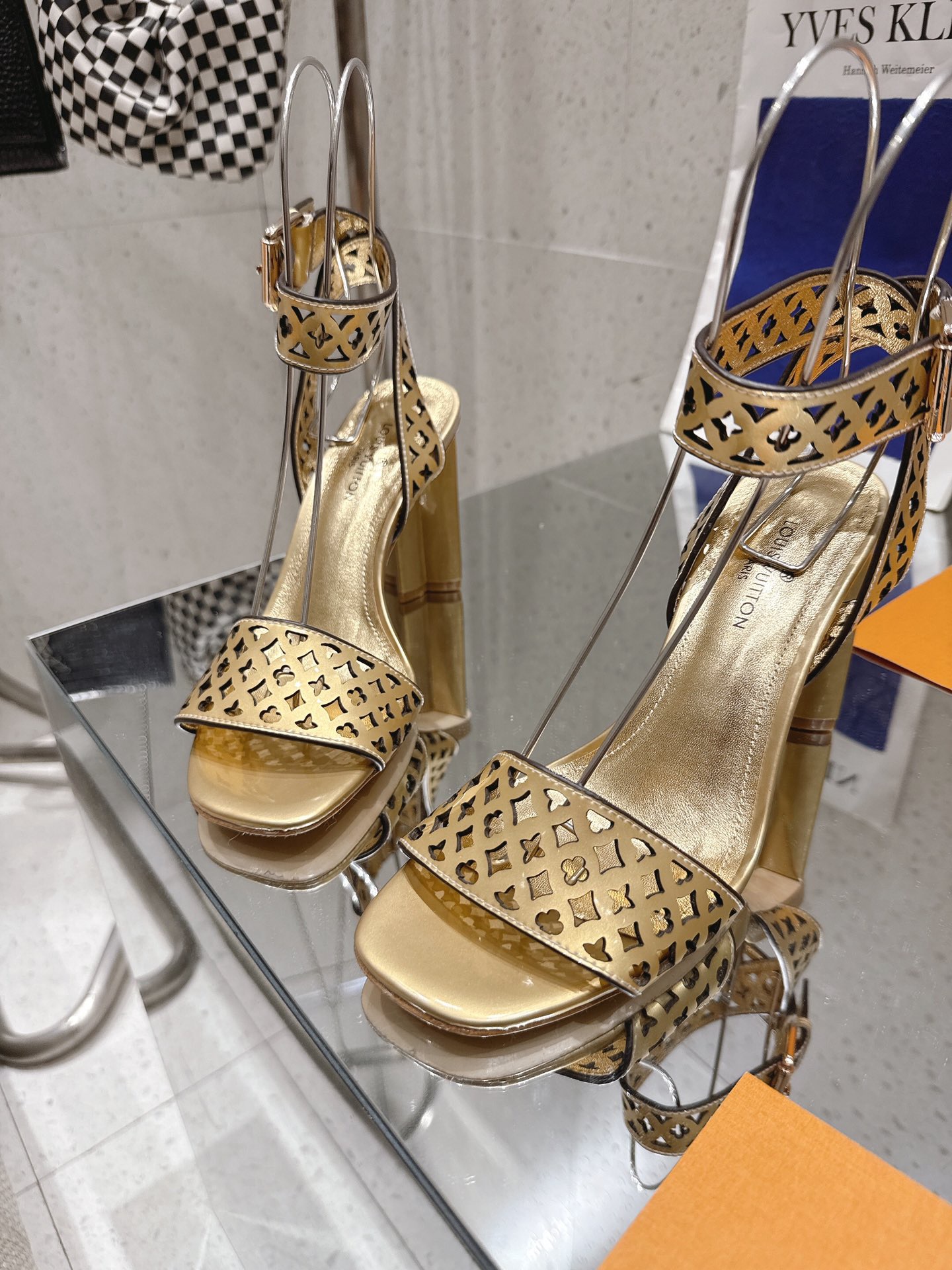 Women L*ouis V*uitton Top Sandals