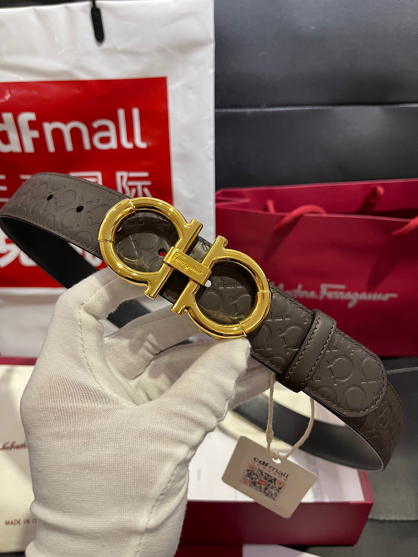 F*erragamo Top Version