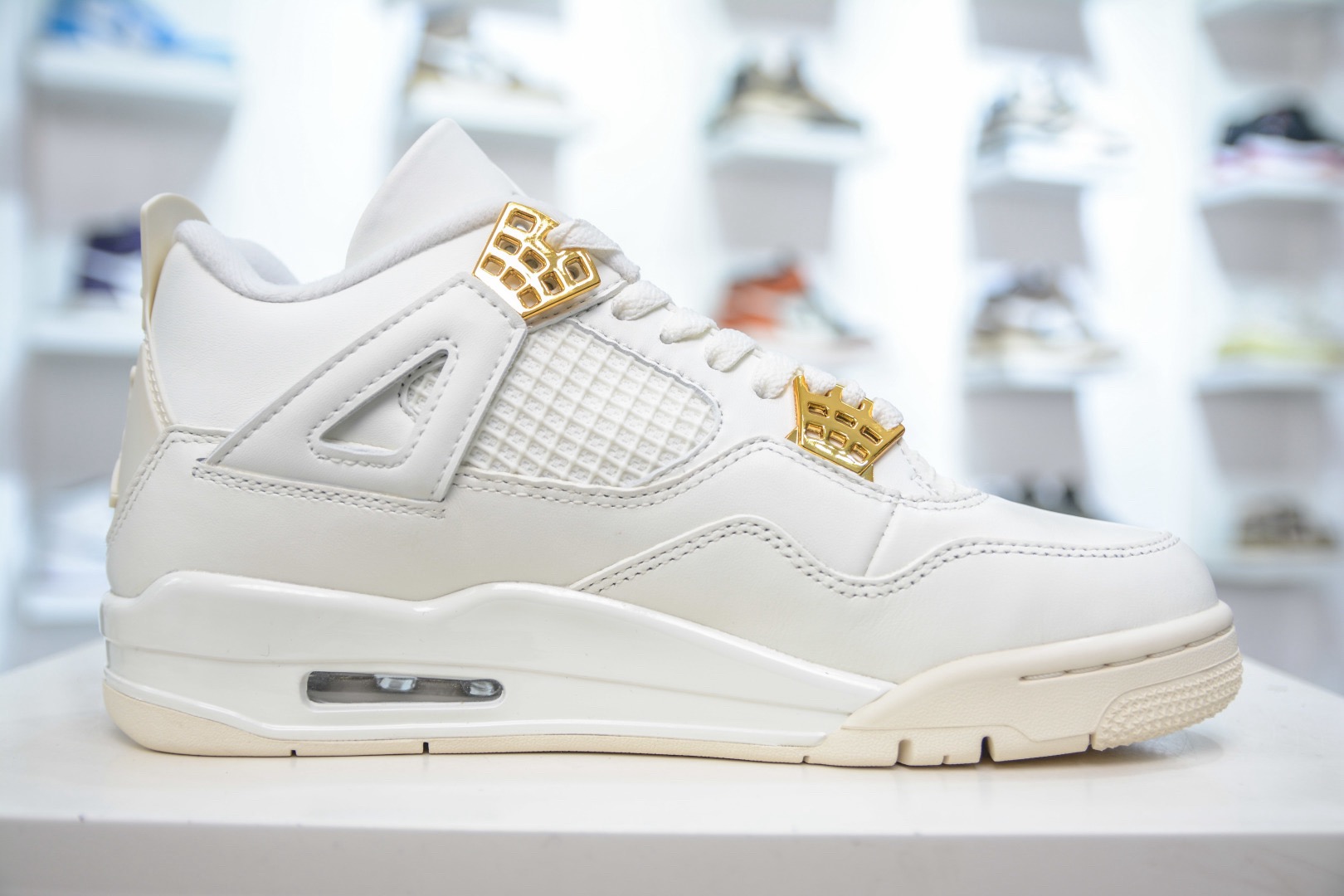 Air Jordan 4 AJ4 sneaker