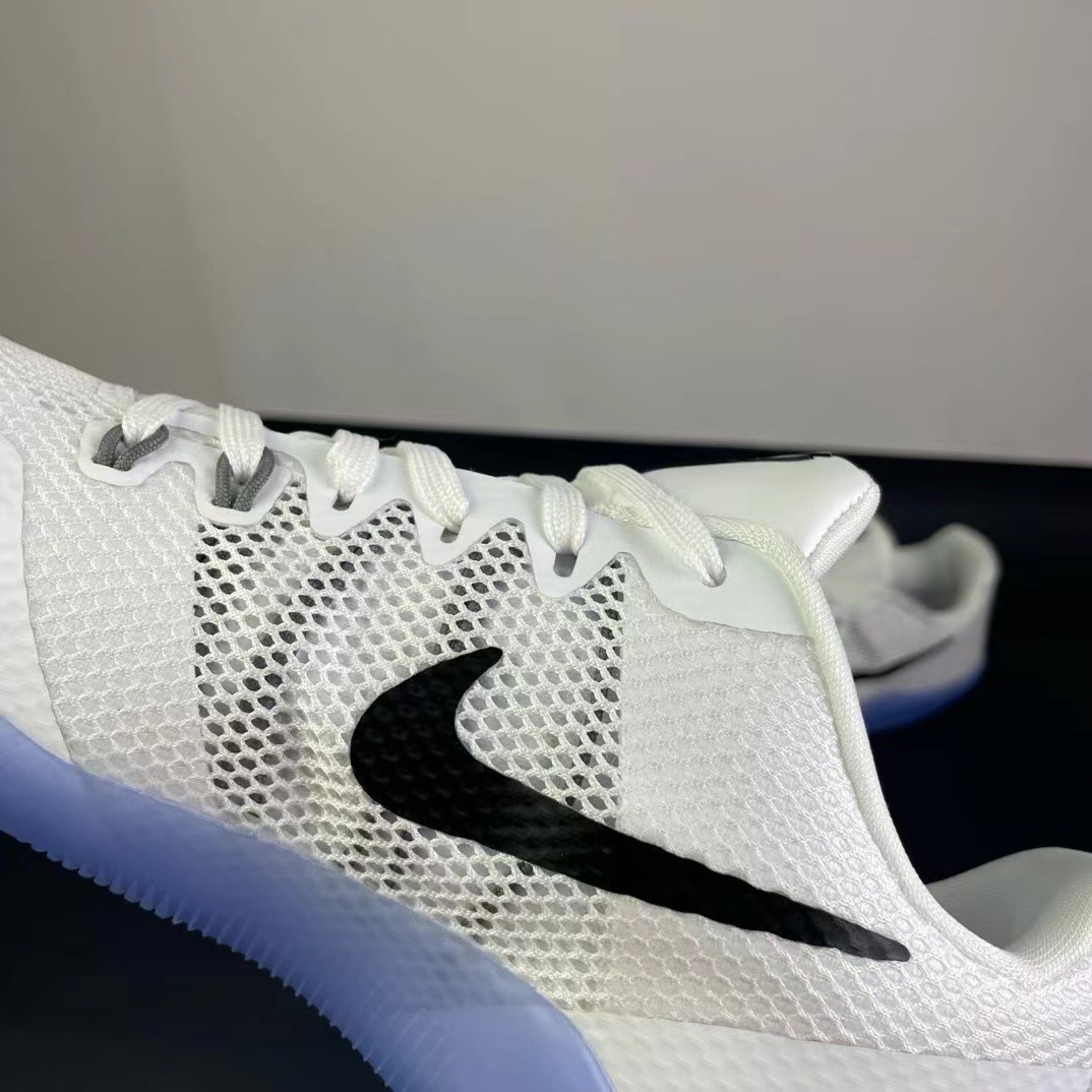 Nike zoom kobe11