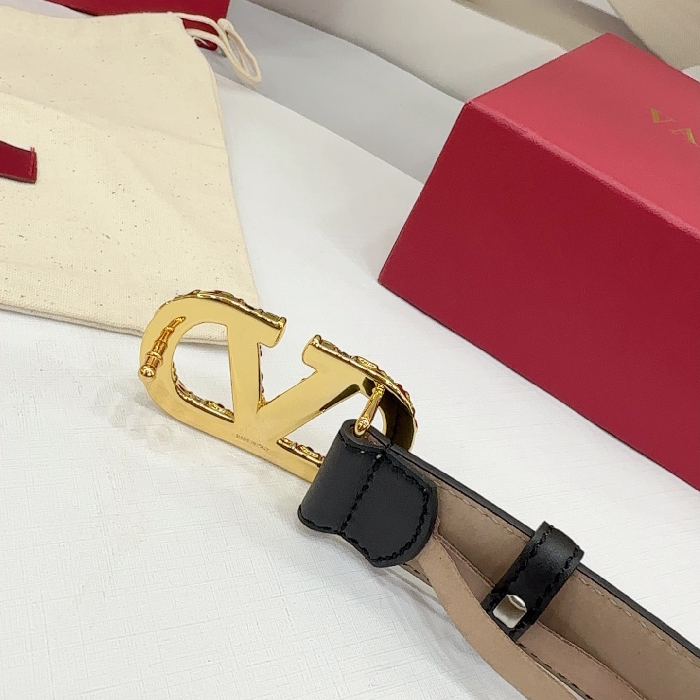 V*alentino Belts Top Quality