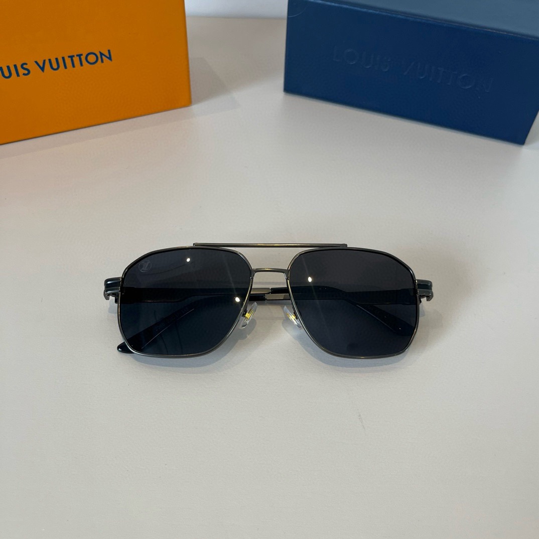 L*ouis V*uitton Glasses