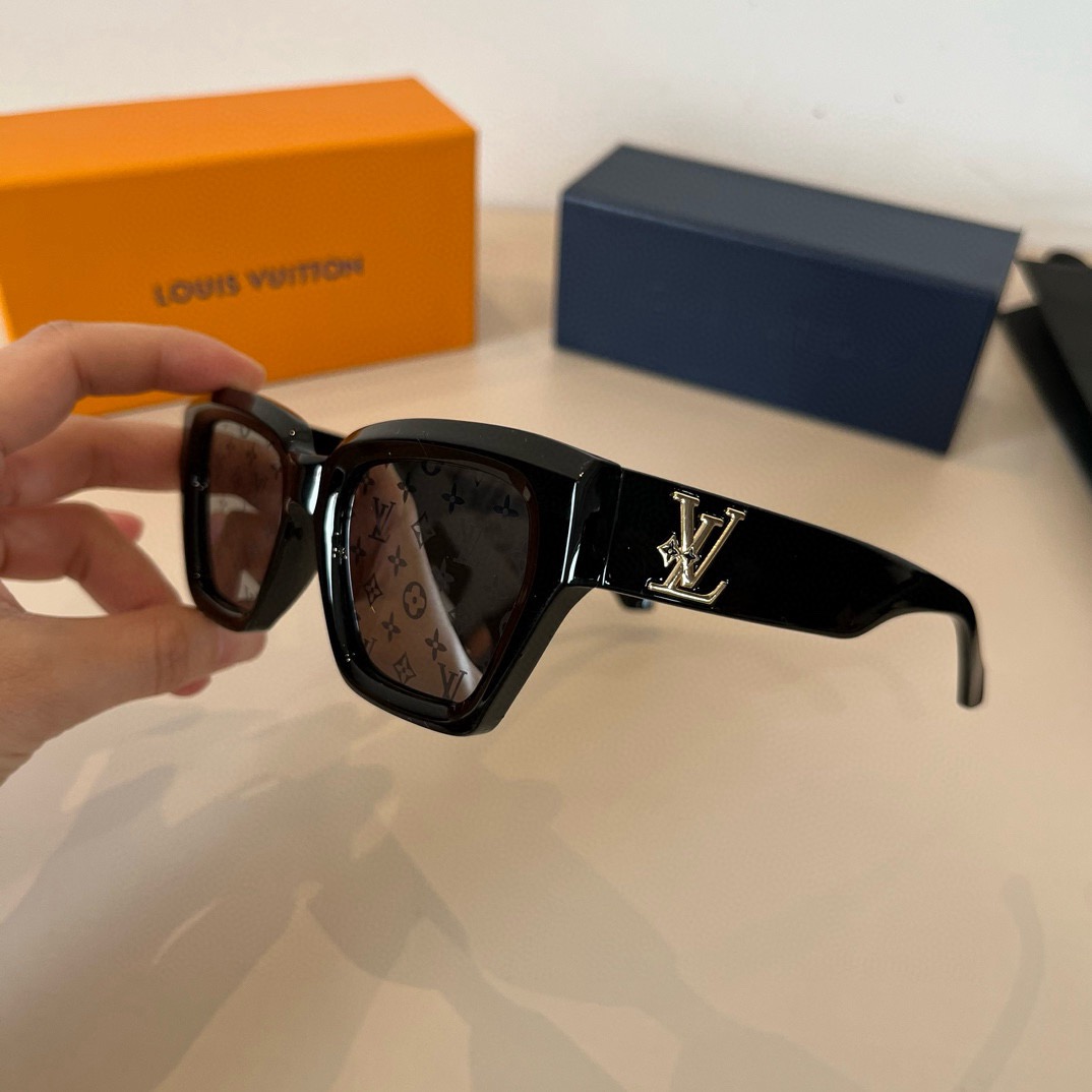 L*ouis V*uitton Glasses