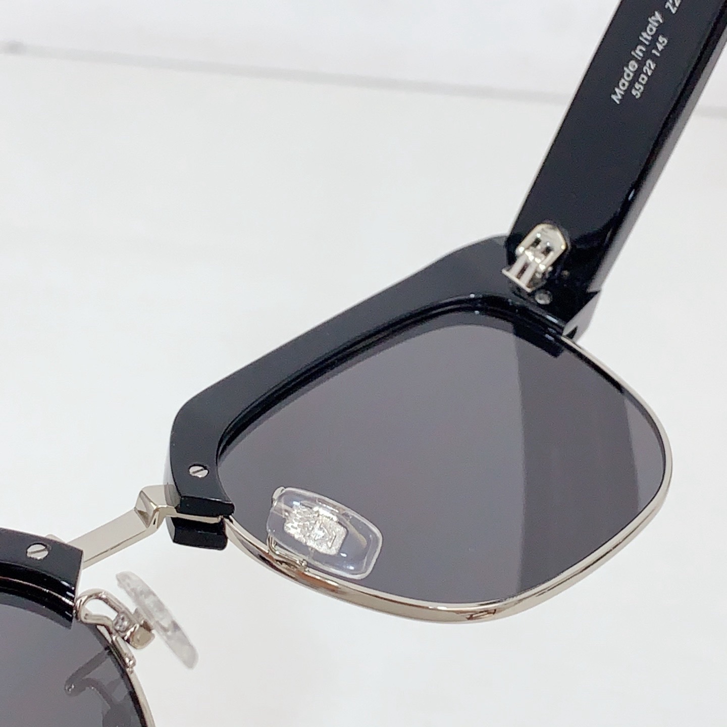 L*ouis V*uitton Glasses