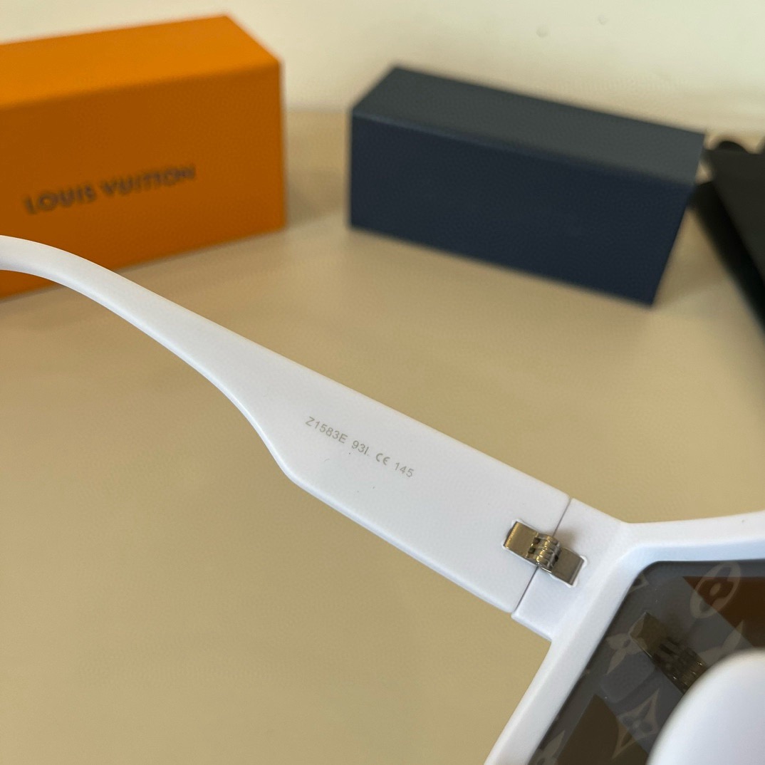 L*ouis V*uitton Glasses