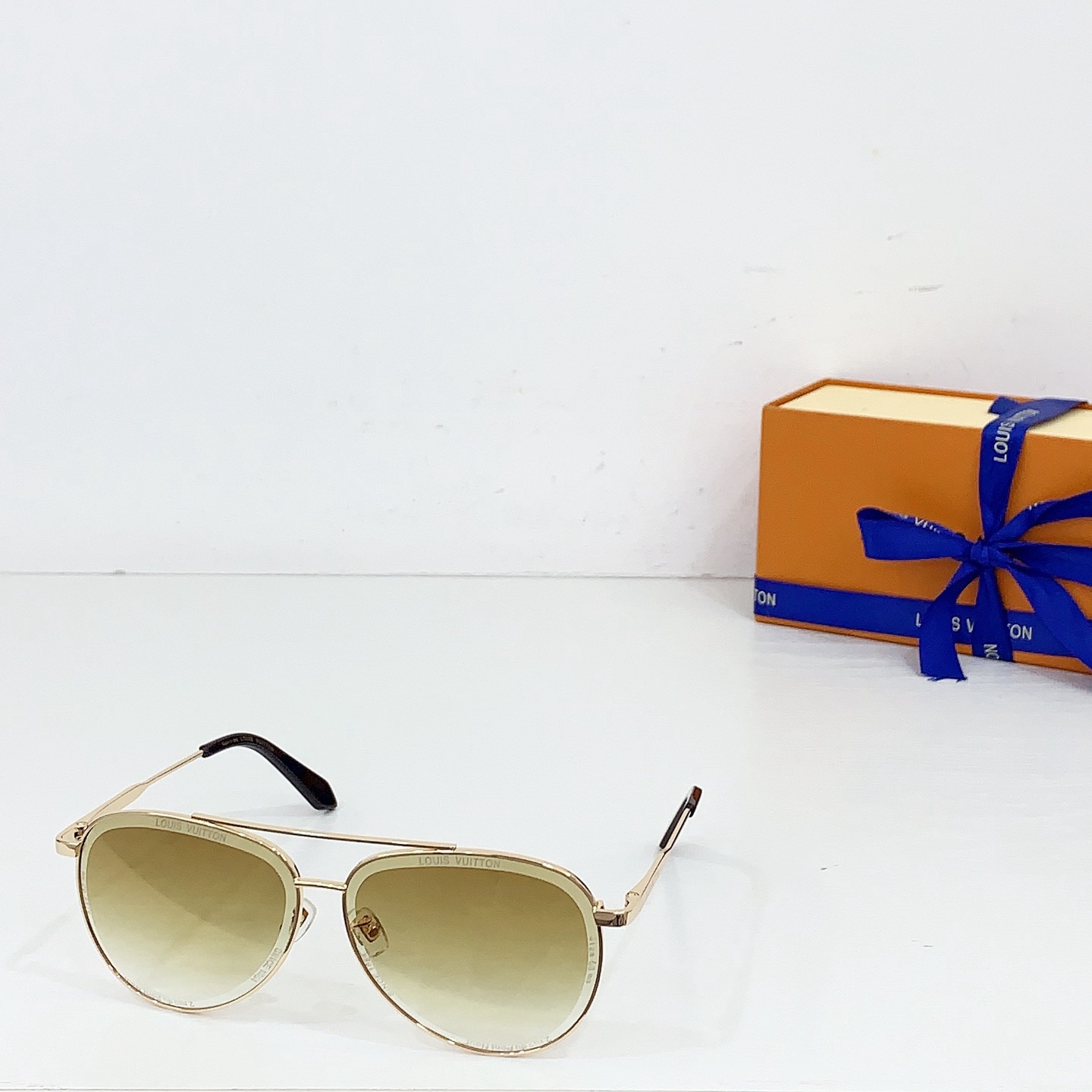 L*ouis V*uitton Glasses