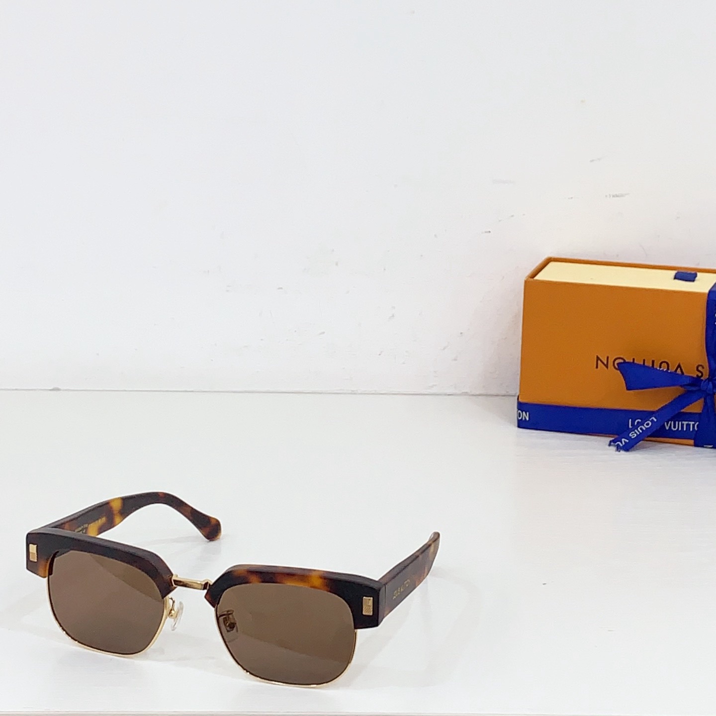 L*ouis V*uitton Glasses