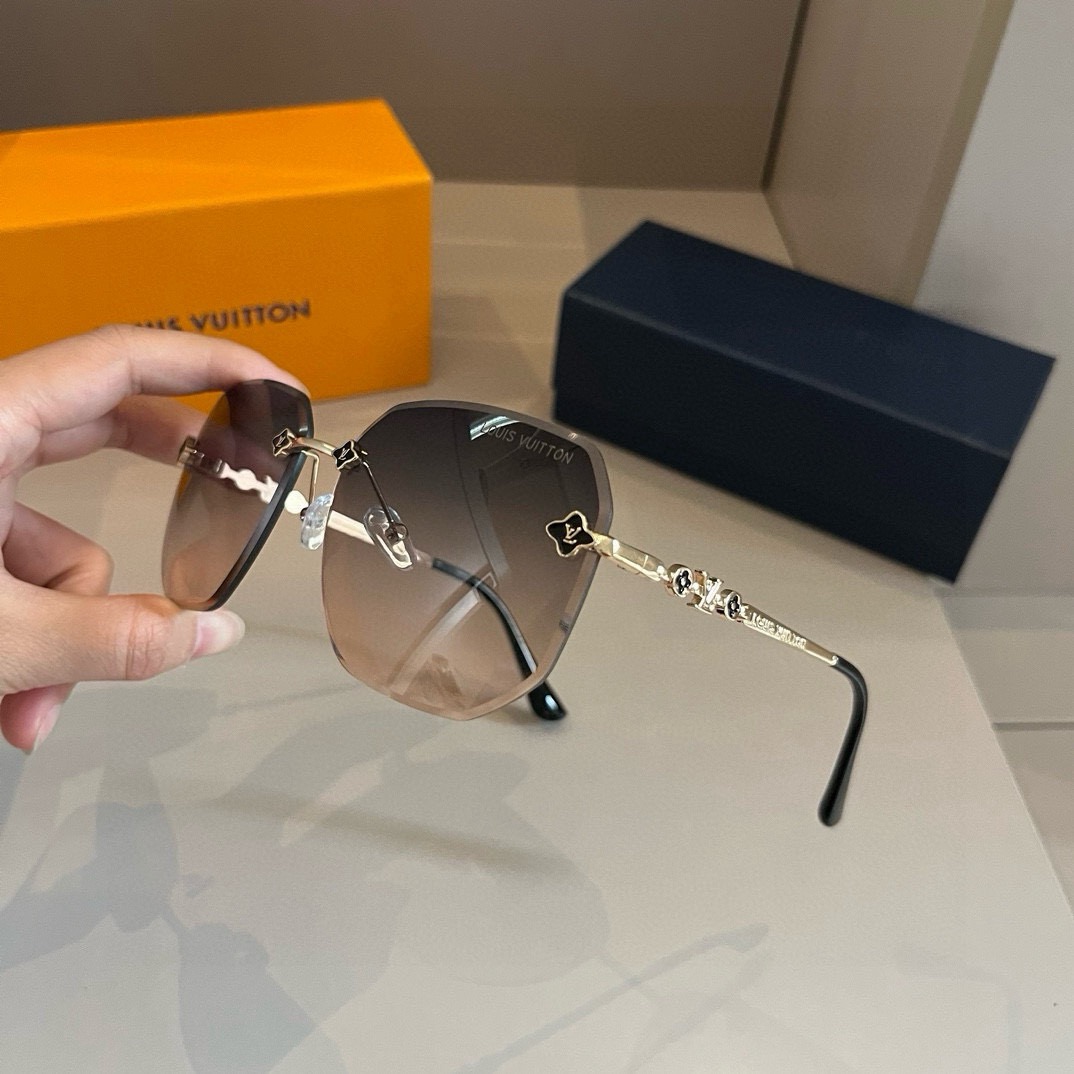 L*ouis V*uitton Glasses