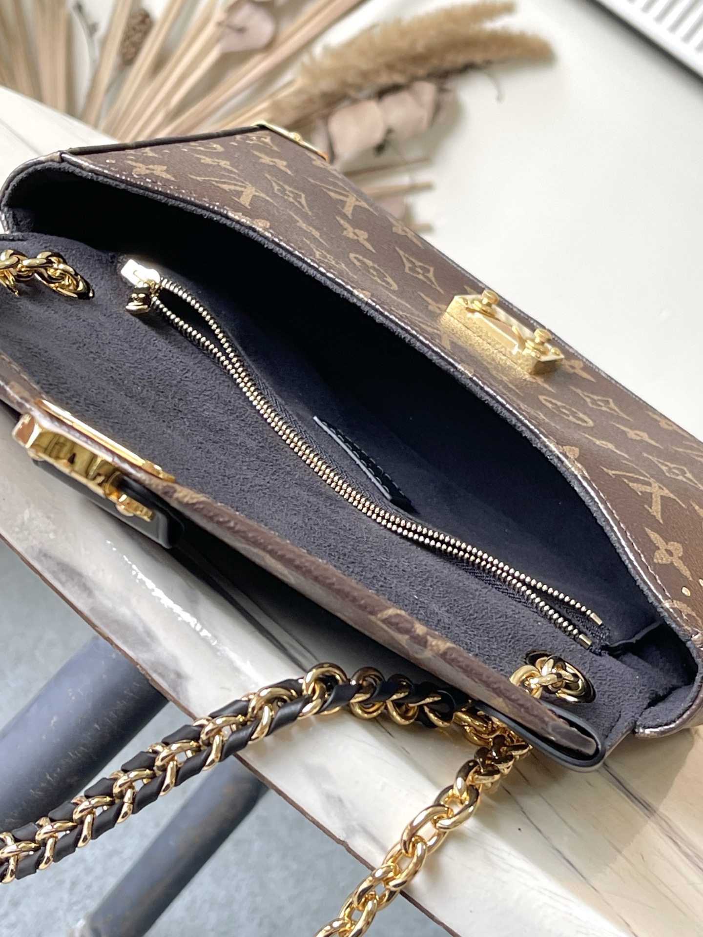 L*ouis V*uitton Top Bag