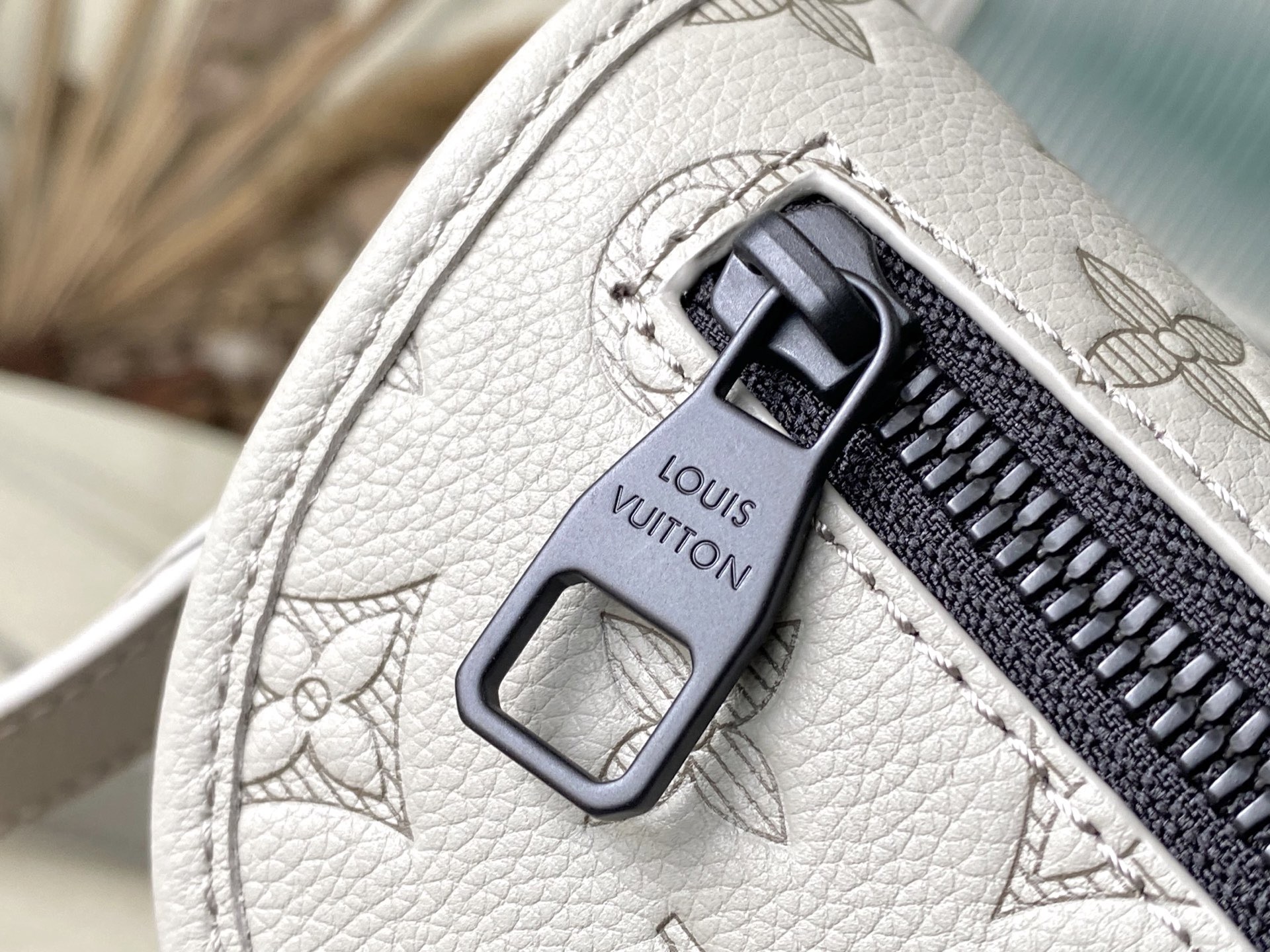 L*ouis V*uitton Top Bag