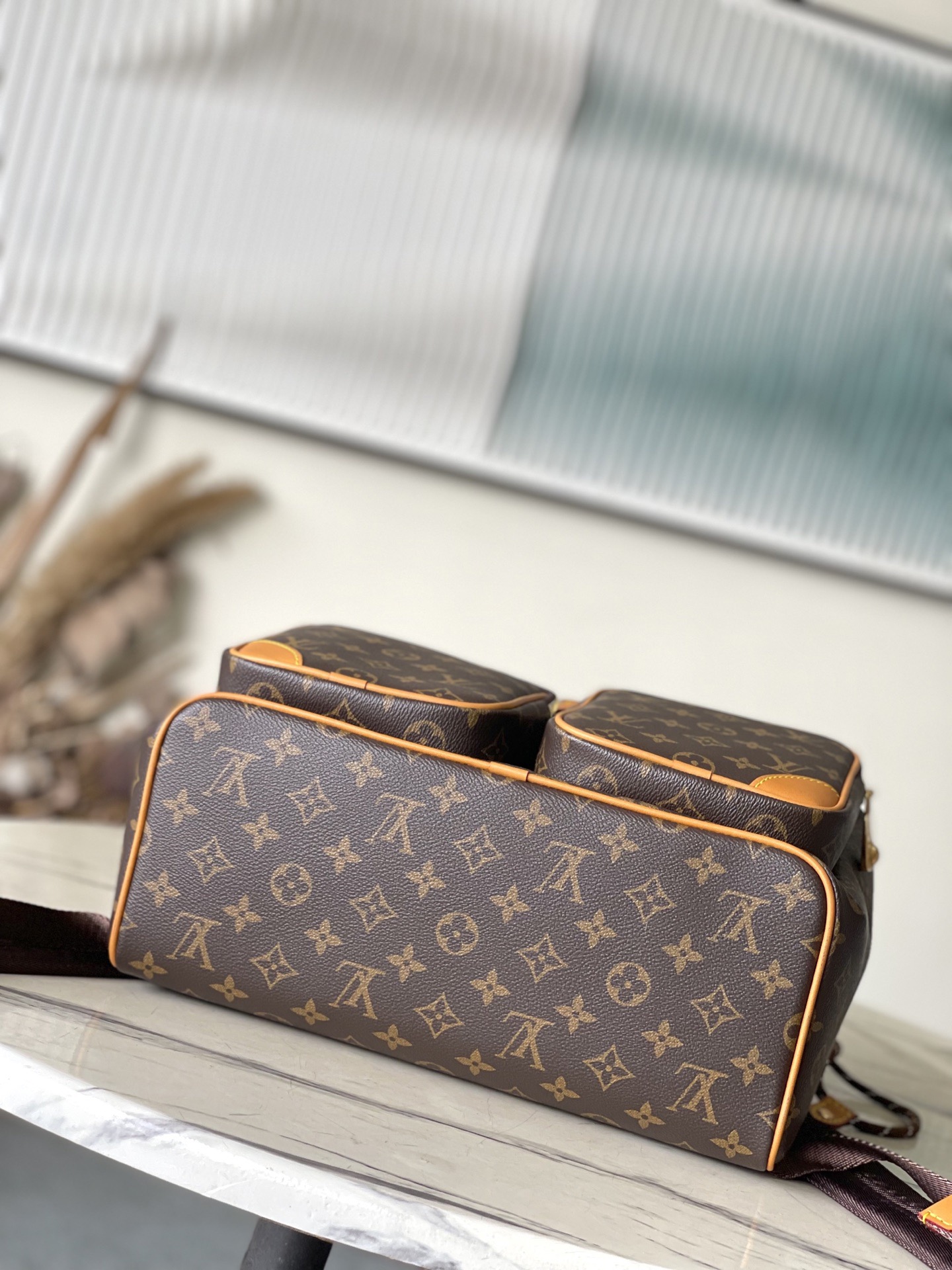 L*ouis V*uitton Top Bag