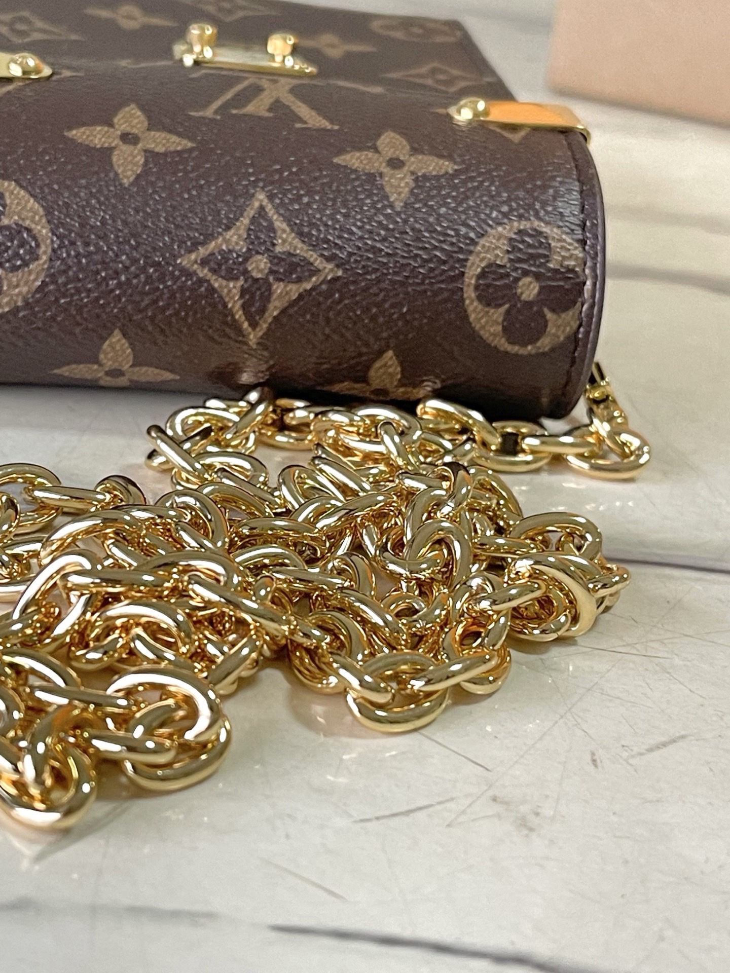 L*ouis V*uitton Top Bag