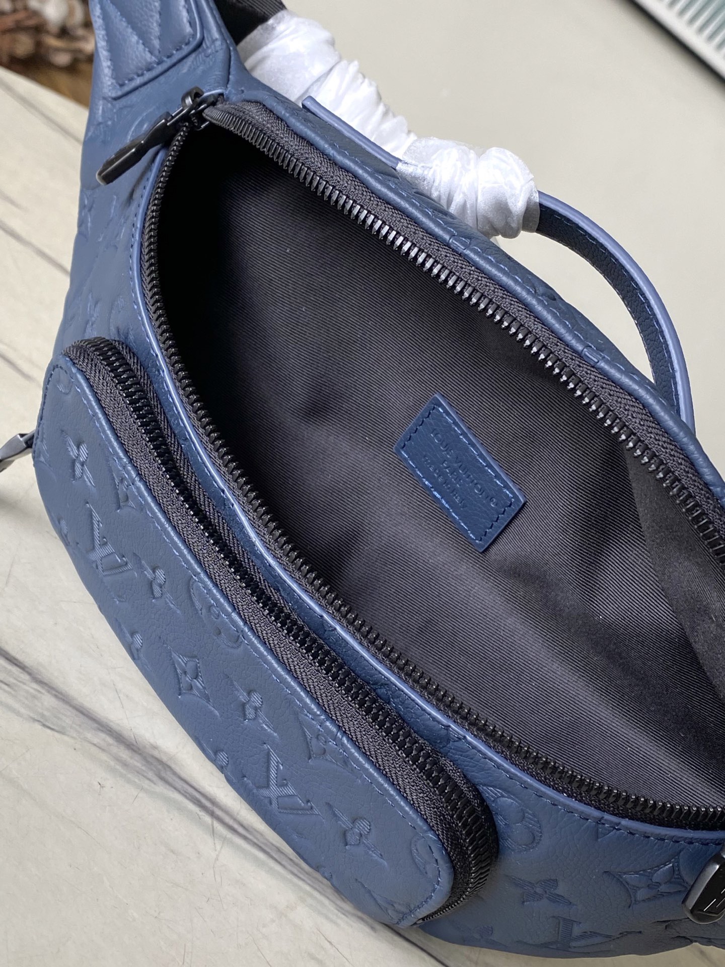 L*ouis V*uitton Top Bag