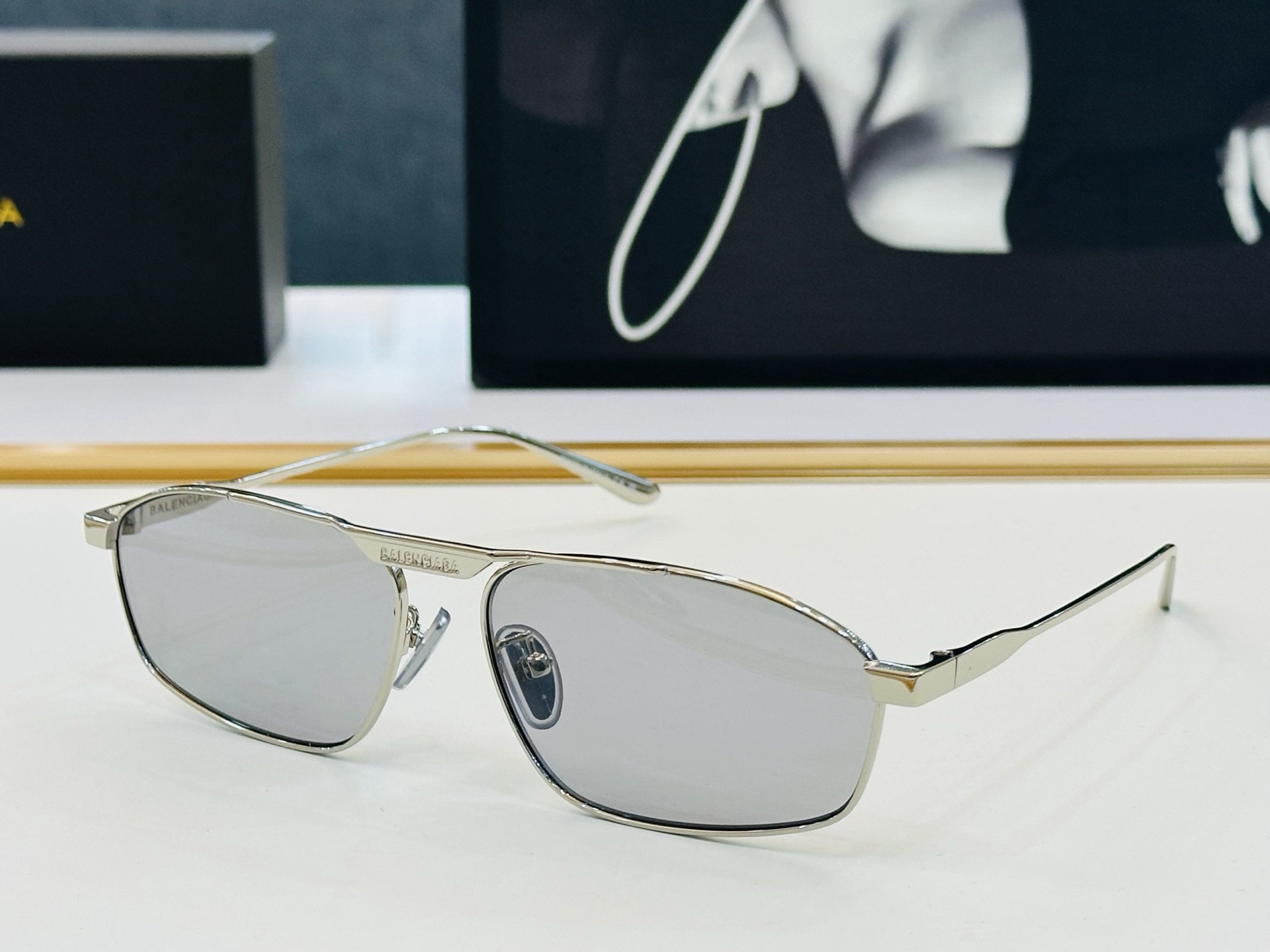 Top Quality B*alenciaga Glasses