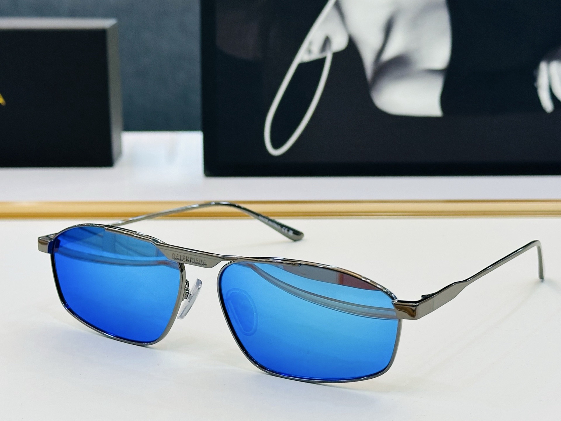 Top Quality B*alenciaga Glasses