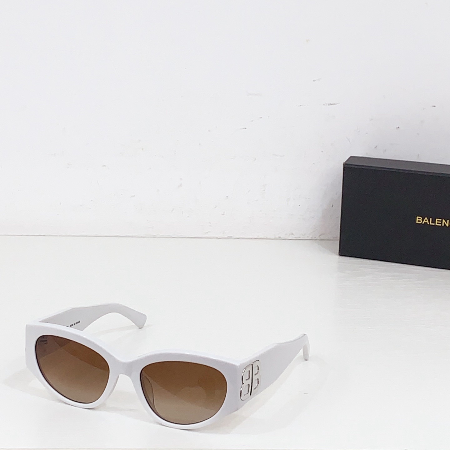 Top Quality B*alenciaga Glasses