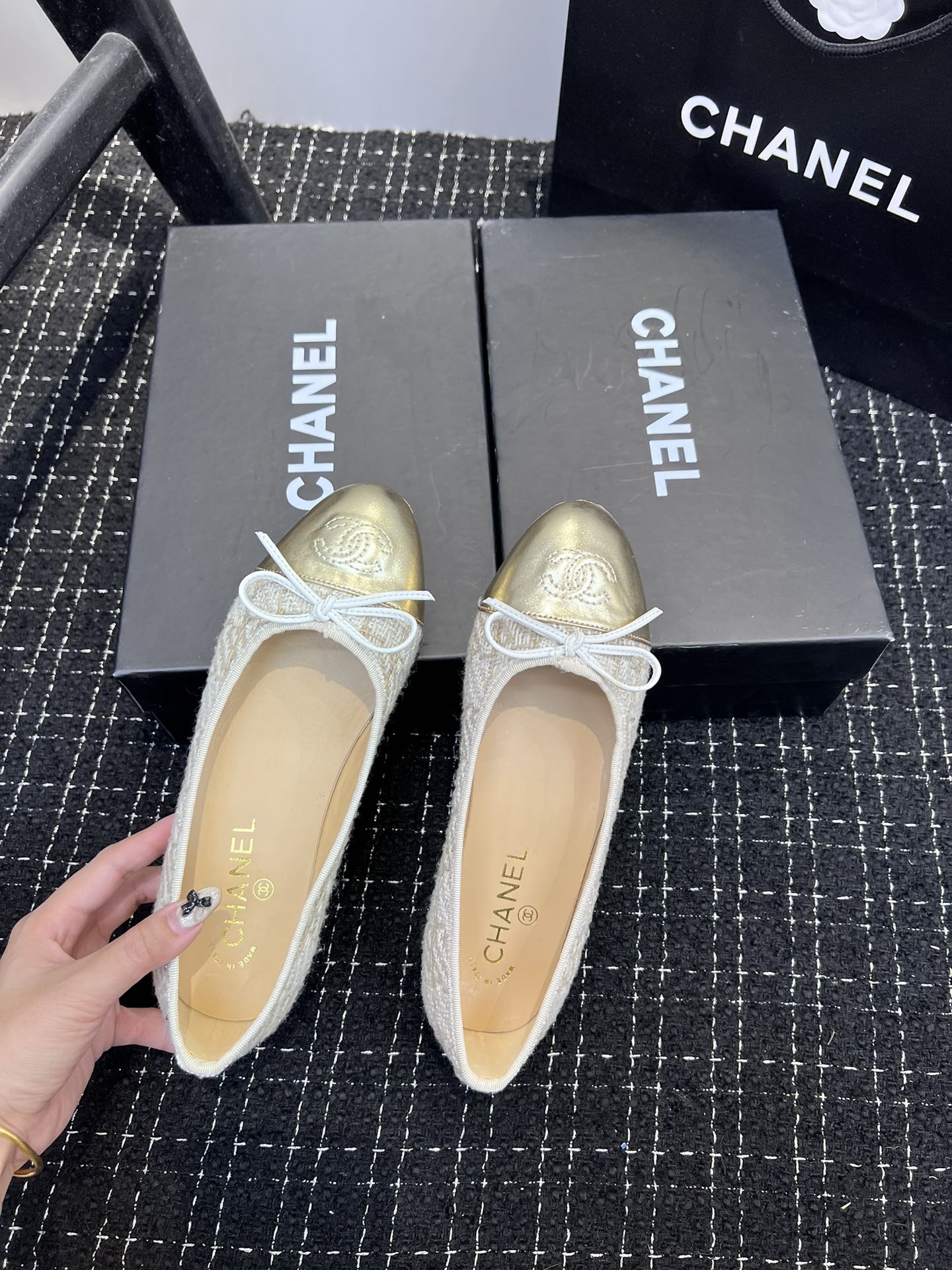 Women Top Quality C*hanel shoes