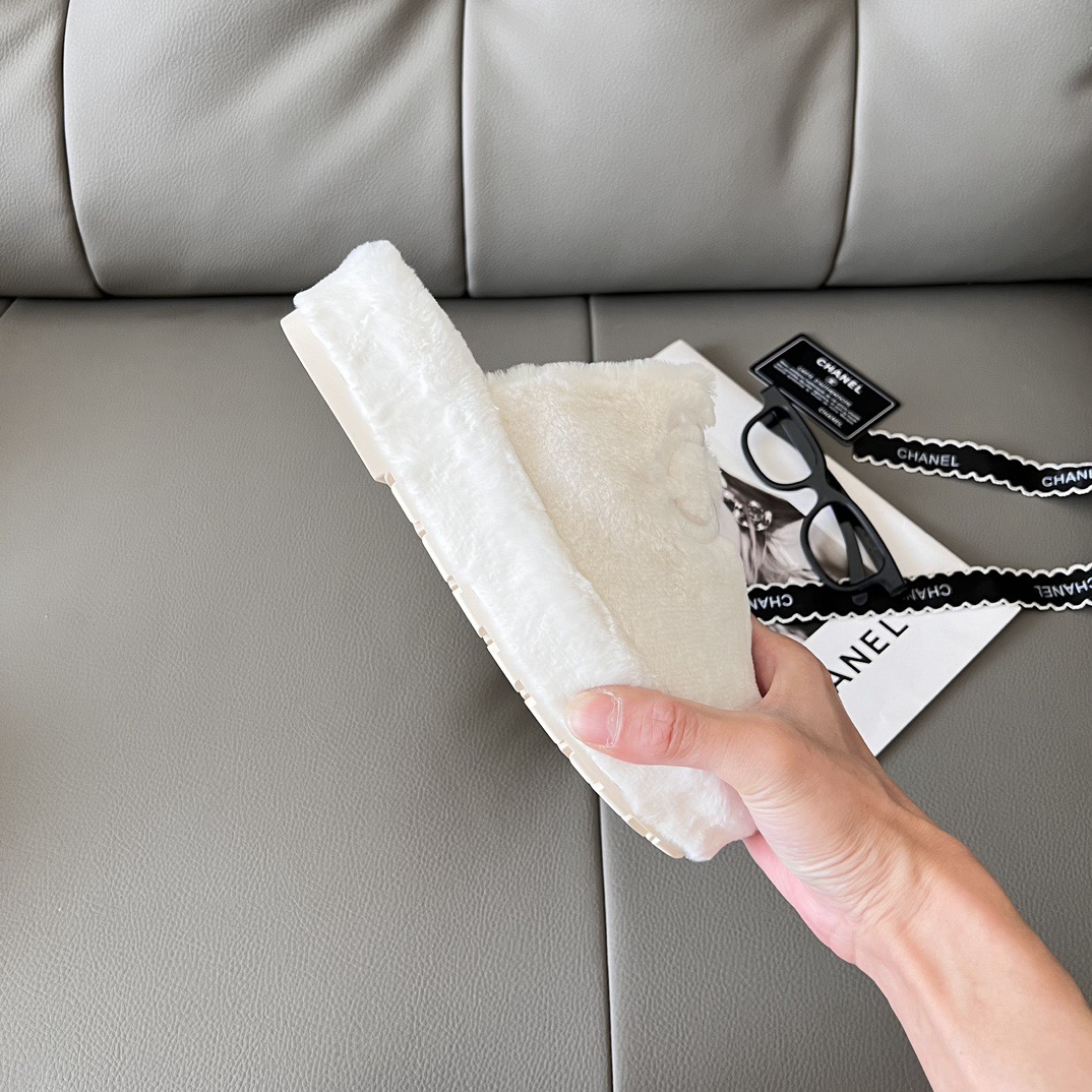 Women Top Quality C*hanel shoes