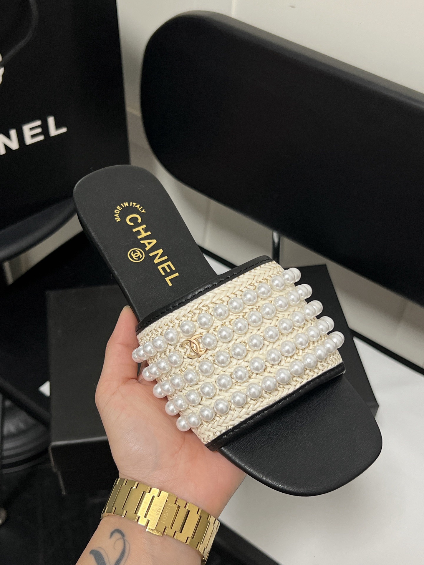 Women Top Quality C*hanel shoes