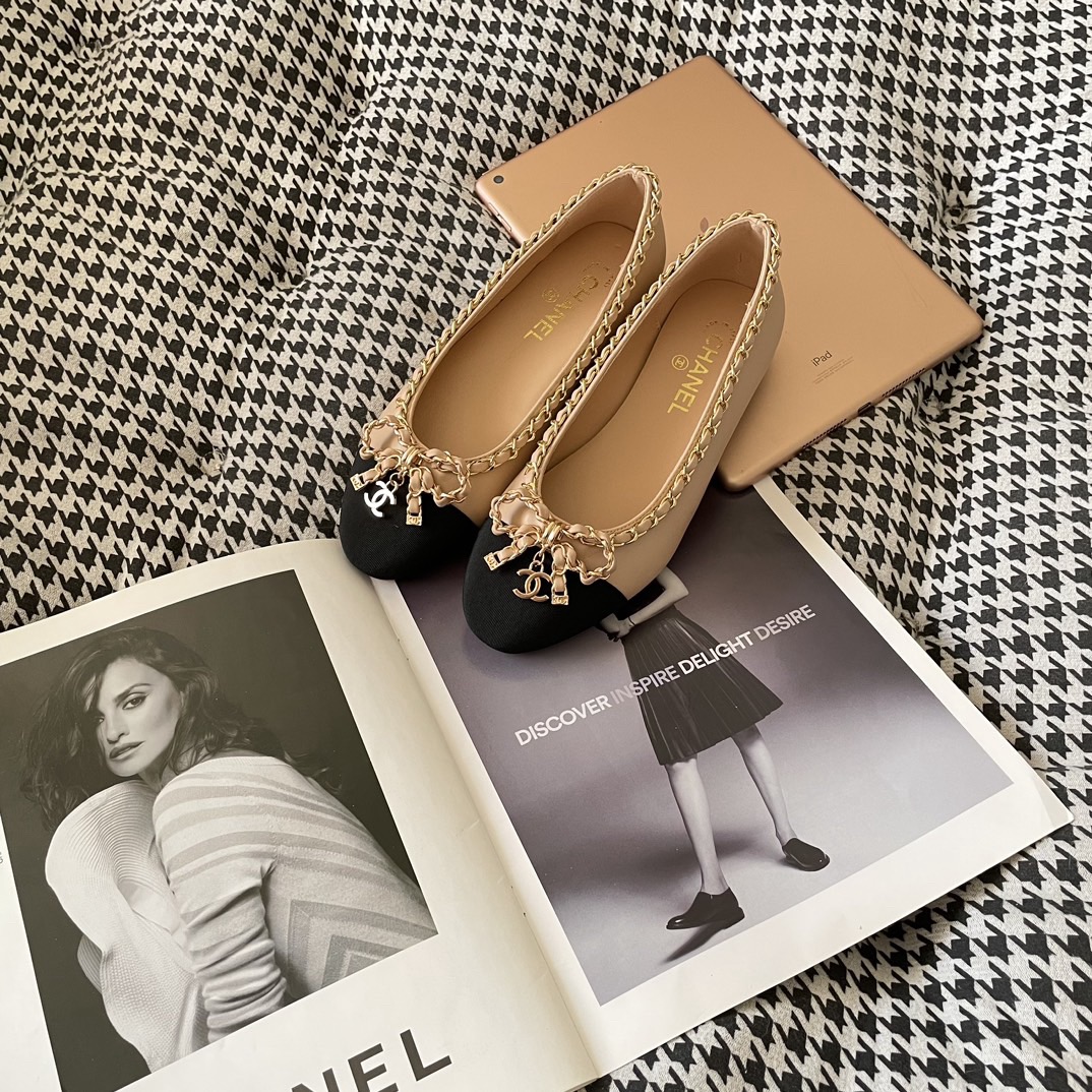 Women Top Quality C*hanel shoes