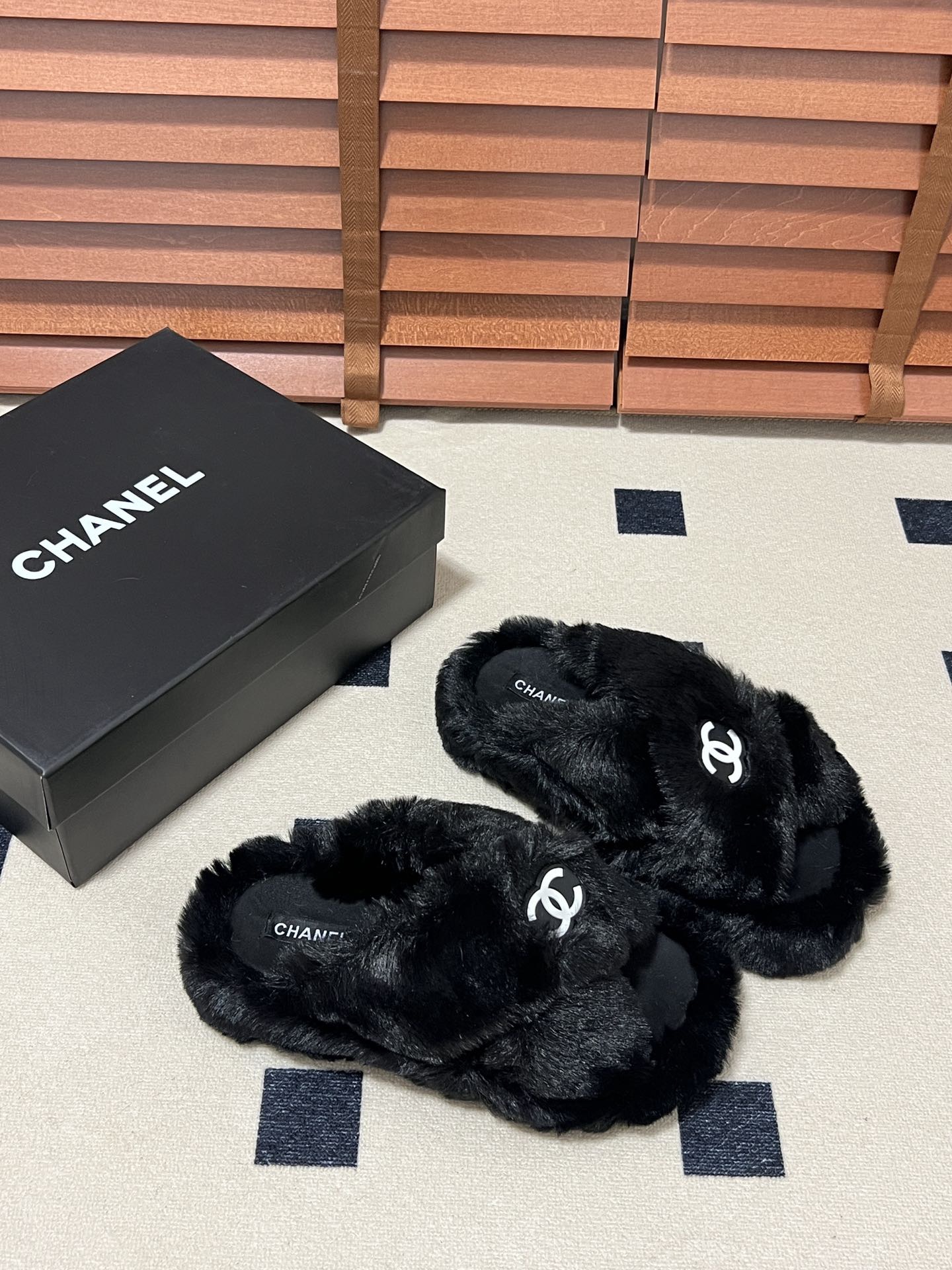 Women Top Quality C*hanel shoes